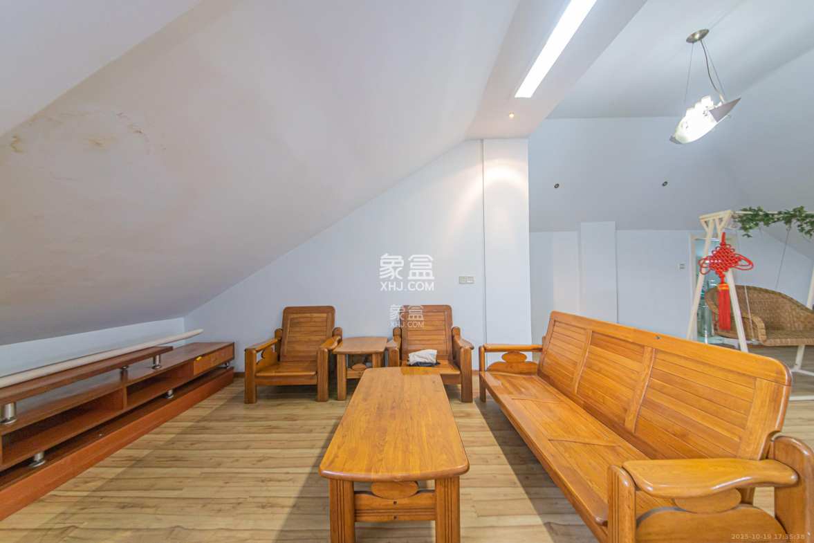 盛世康城 4室3厅3卫 1700.0元/月 盛世康城 4室3厅3卫 1700.0元/月室内图