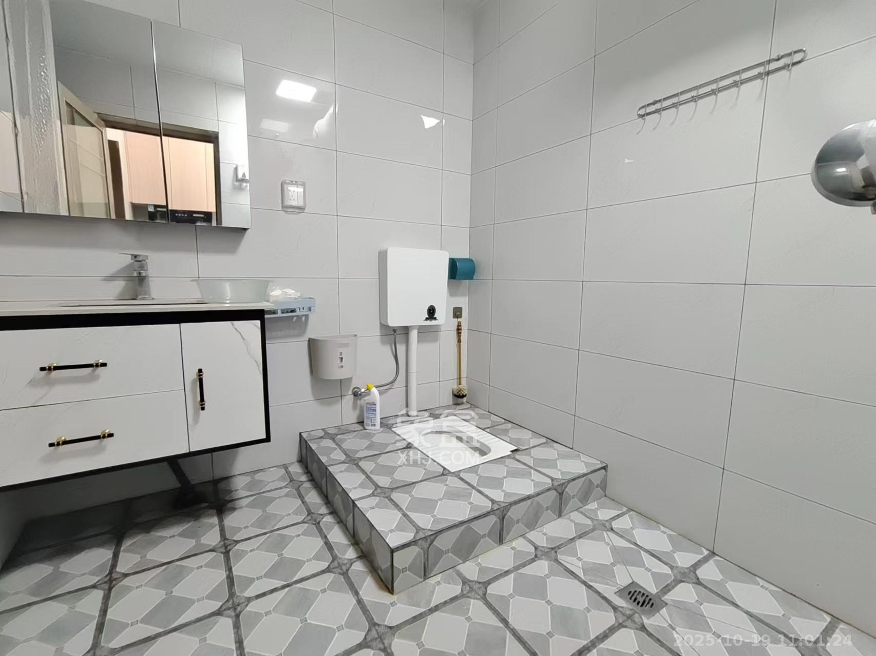 奥克斯滨仕花园（奥克斯洋湖广场/奥克斯中心）  1室1厅1卫    1600.0元/月室内图