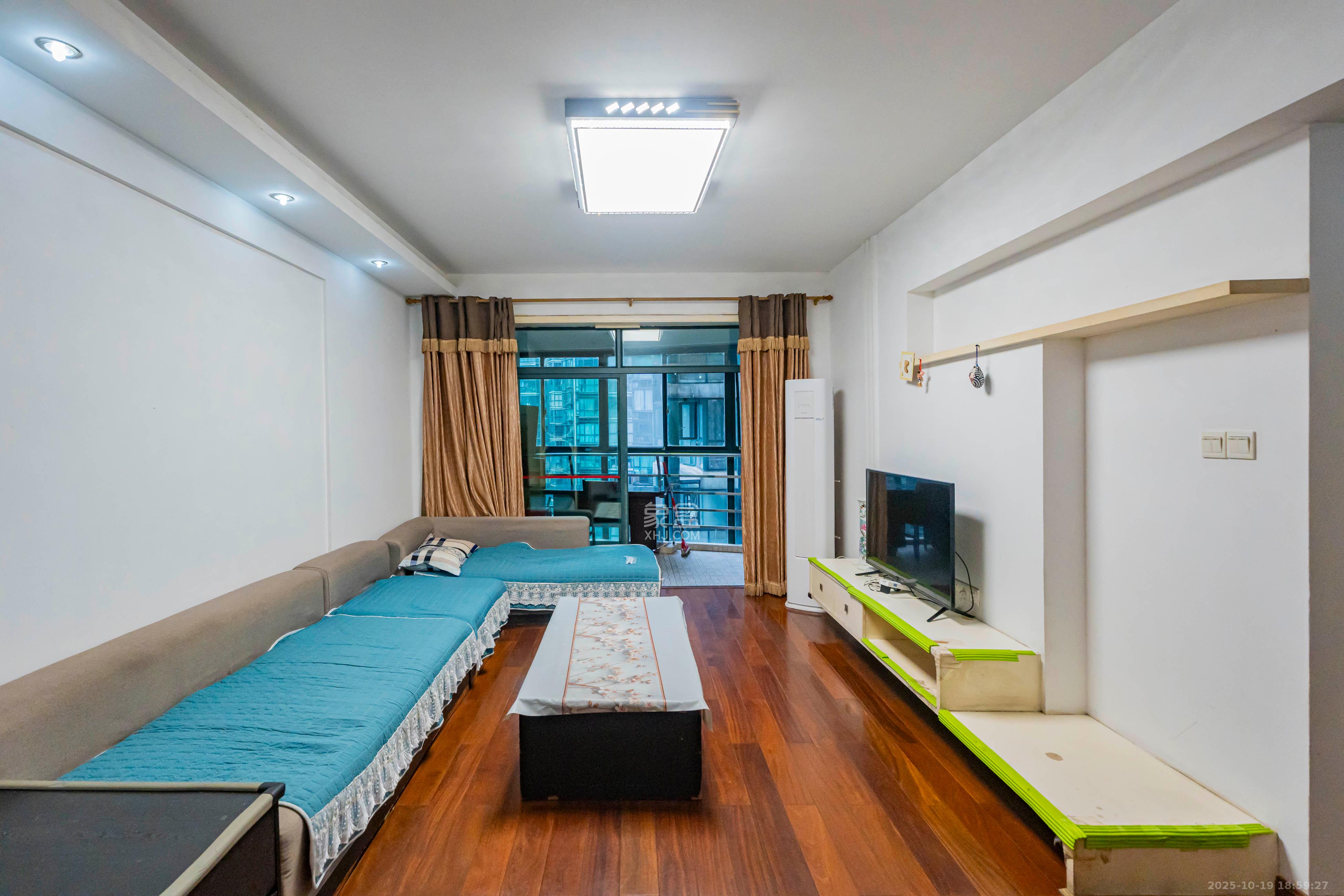 华盛新外滩  2室2厅1卫    3000.0元/月