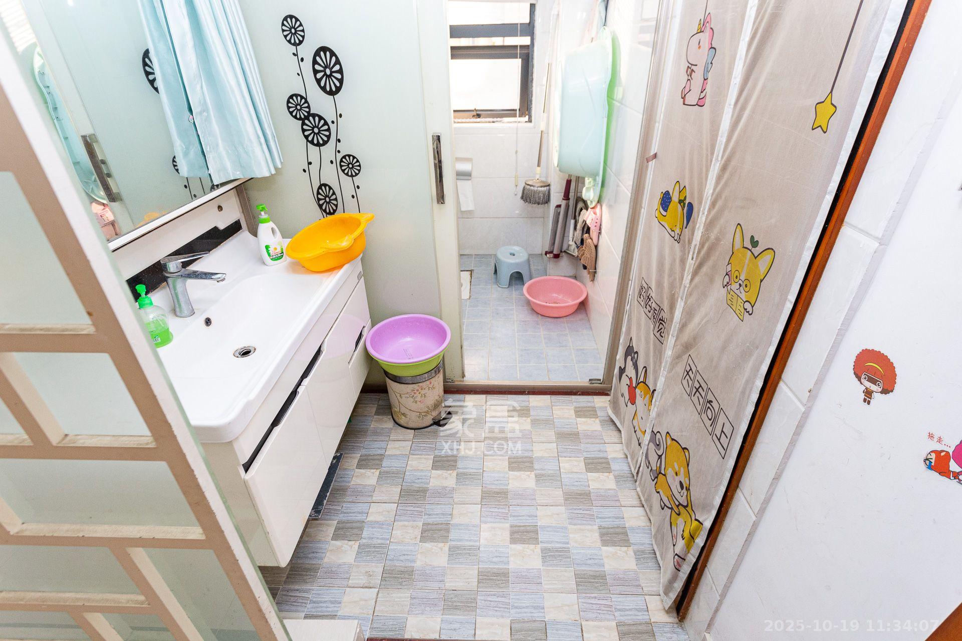 明发国际城 4室2厅2卫 2300.0元/月 明发国际城 4室2厅2卫 2300.0元/月室内图