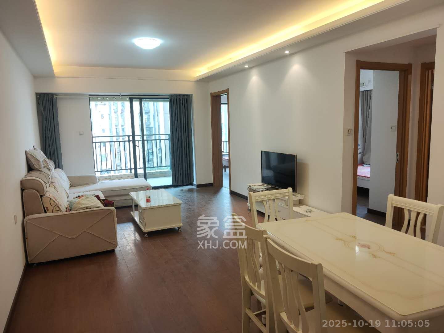 万科魅力之城非凡里  3室2厅1卫    2100.0元/月室内图