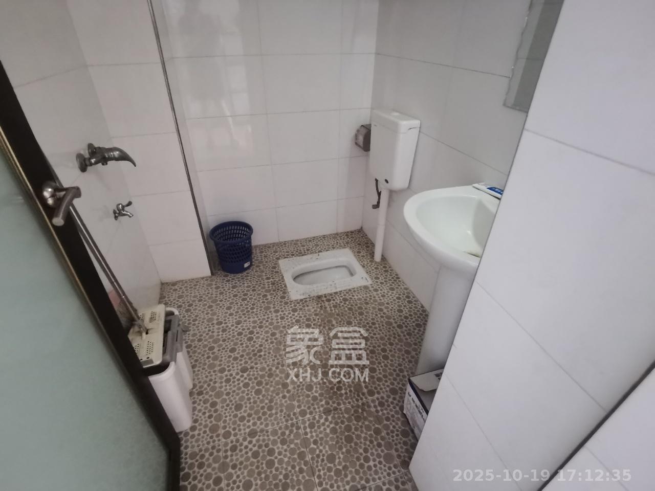 汇达国际公馆（汇达大厦）  2室1厅1卫    2100.0元/月室内图