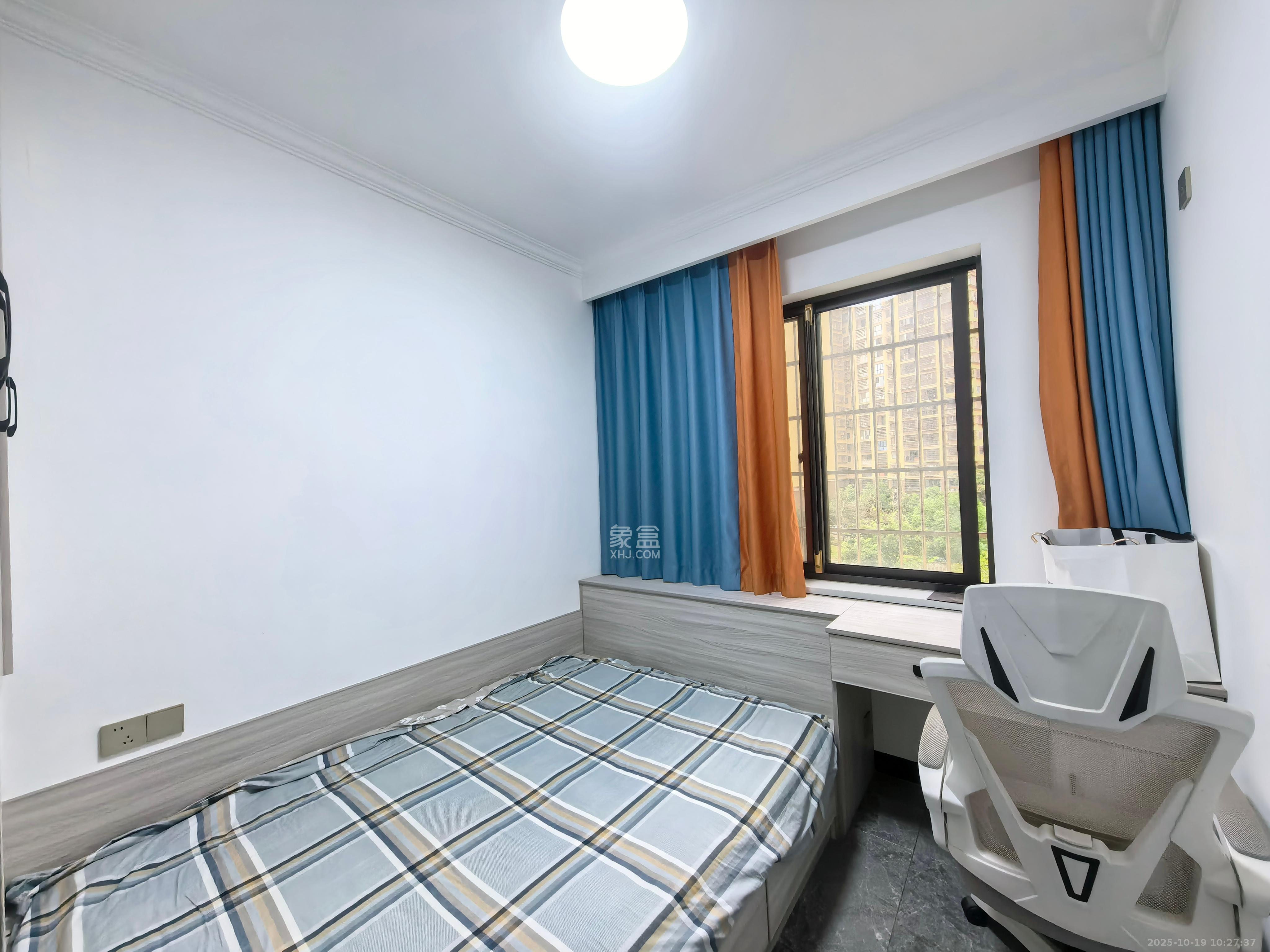 星城新宇川河苑 3室2厅2卫 2400.0元/月 星城新宇川河苑 3室2厅2卫 2400.0元/月室内图