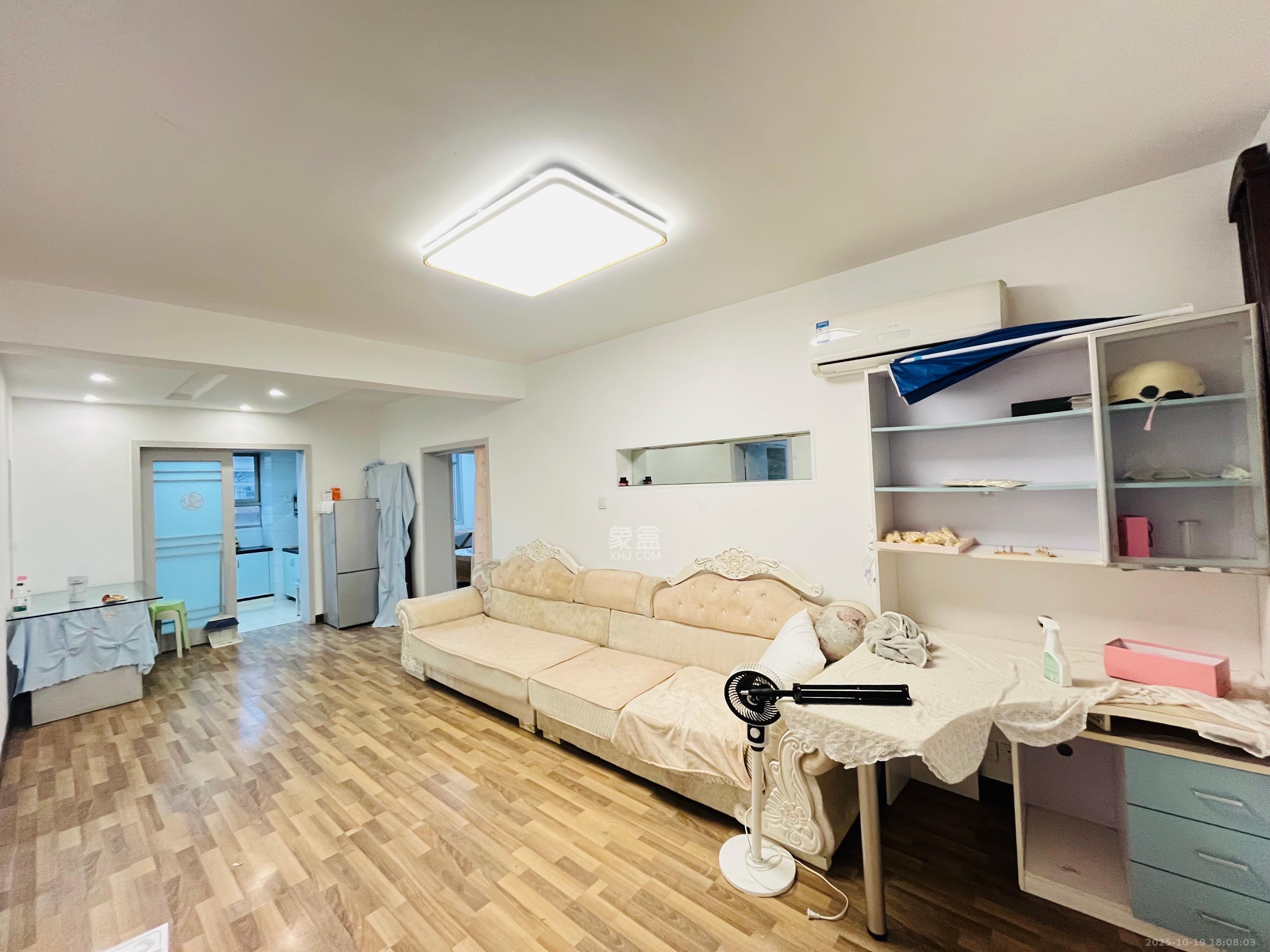 工农新村（工农桥社区）  3室1厅1卫    1800.0元/月室内图1