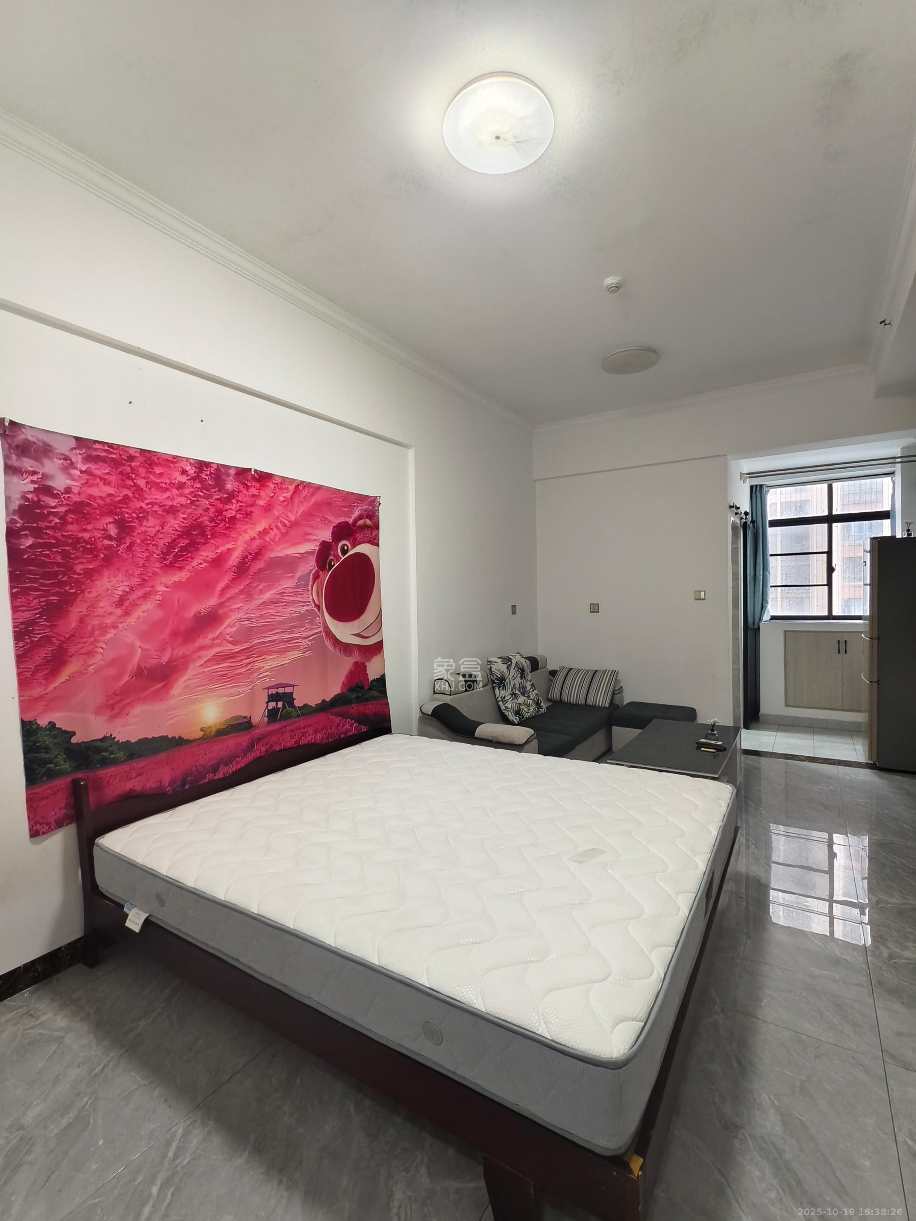 国泰九龙湾  1室1厅1卫    1400.0元/月 国泰九龙湾  1室1厅1卫    1400.0元/月