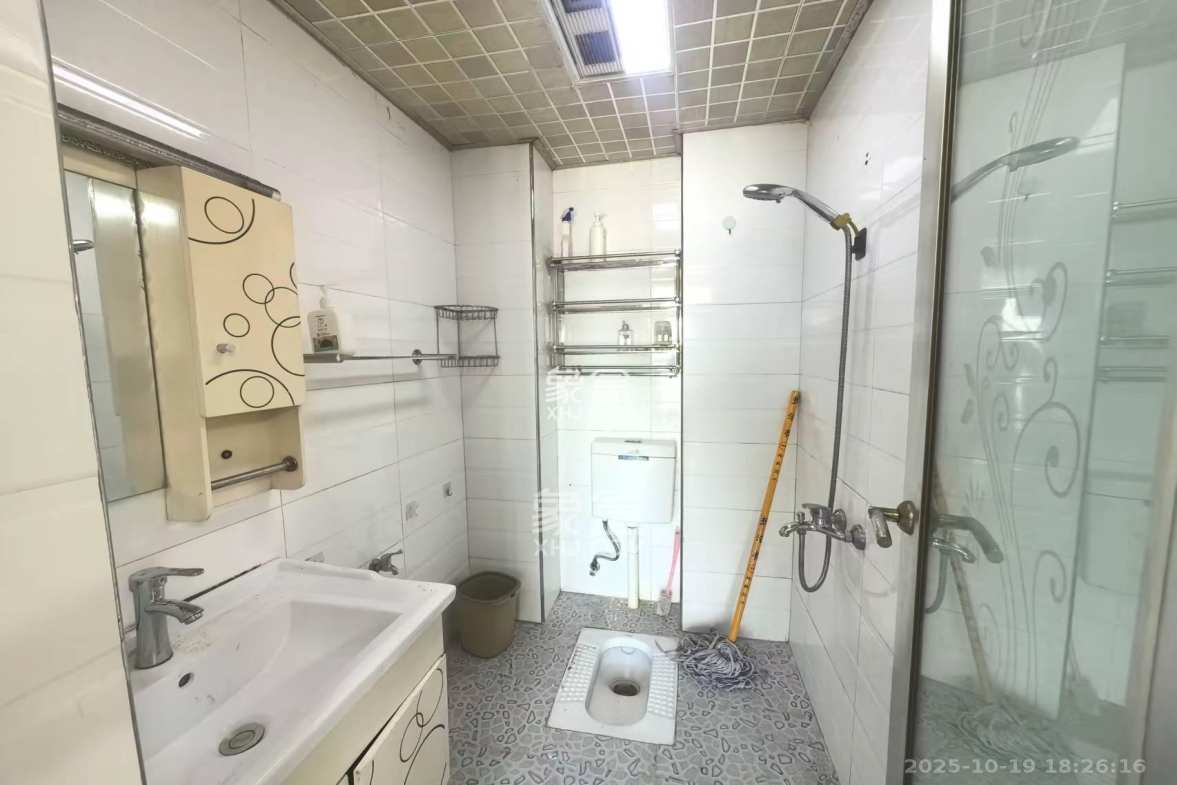 凯轩云顶  1室1厅1卫    1500.0元/月 凯轩云顶  1室1厅1卫    1500.0元/月室内图