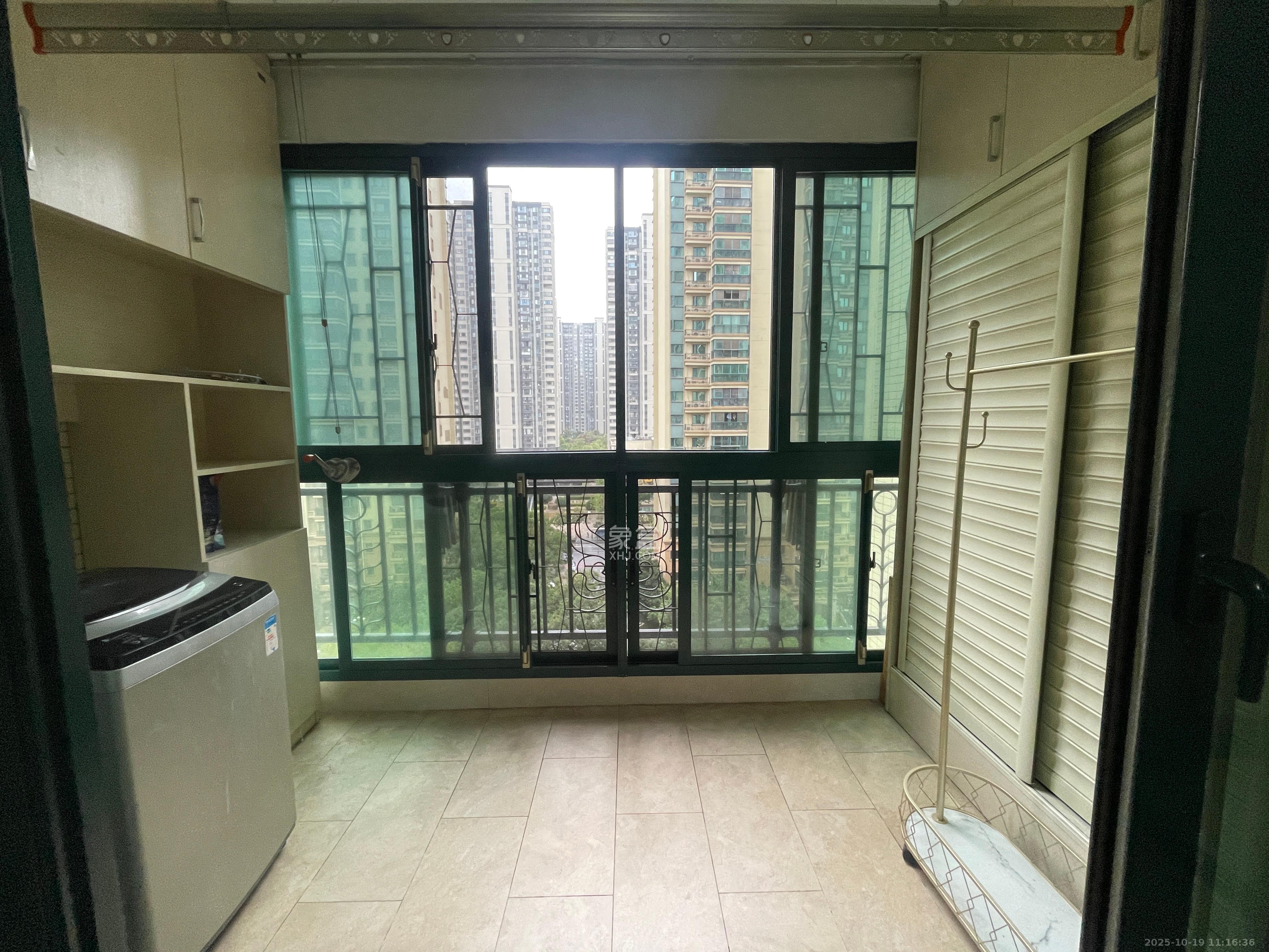 恒大翡翠华庭  2室2厅1卫    2200.0元/月室内图