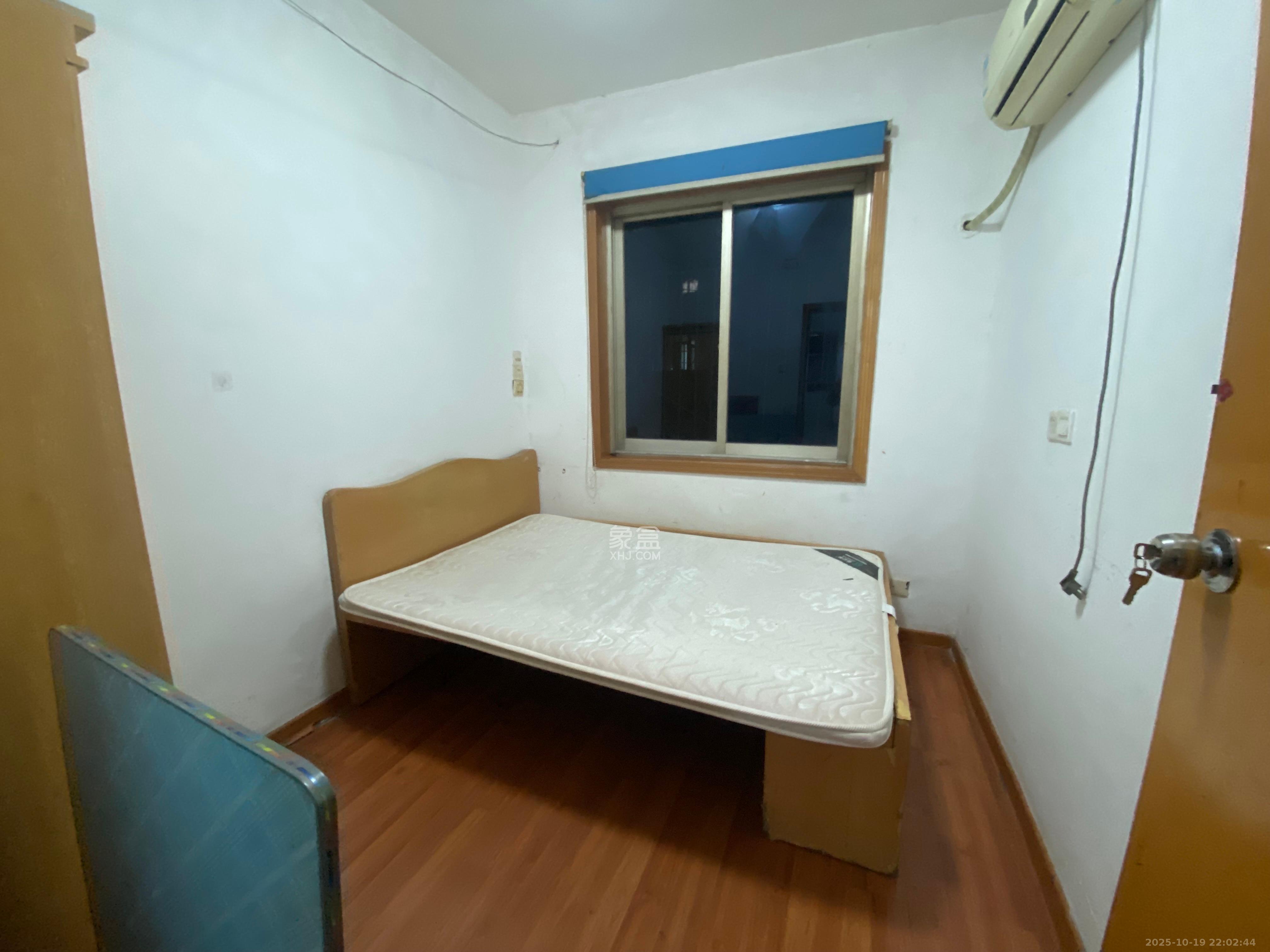 弘坤云寓  1室0厅0卫    2300.0元/月室内图1