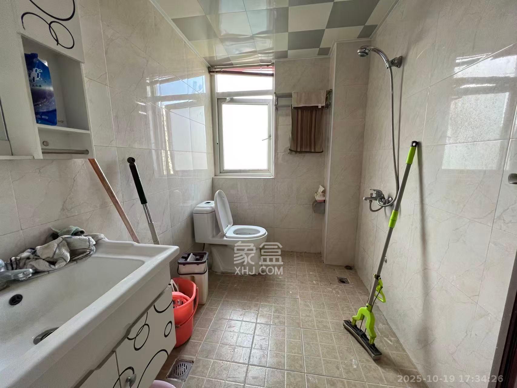 泊爱蓝湾 2室1厅1卫 2500.0元/月 泊爱蓝湾 2室1厅1卫 2500.0元/月室内图