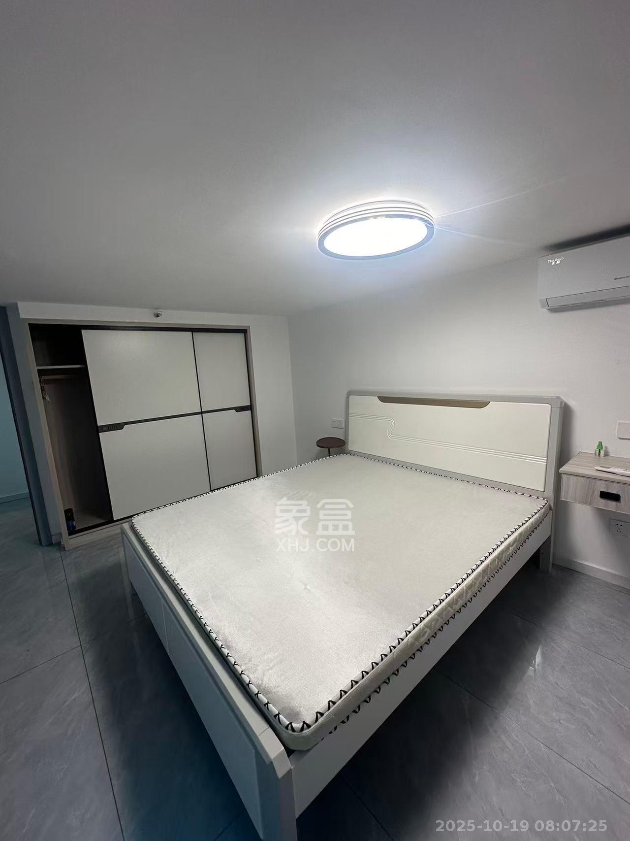 万科金色梦想B区  2室1厅1卫    2400.0元/月 万科金色梦想B区  2室1厅1卫    2400.0元/月室内图