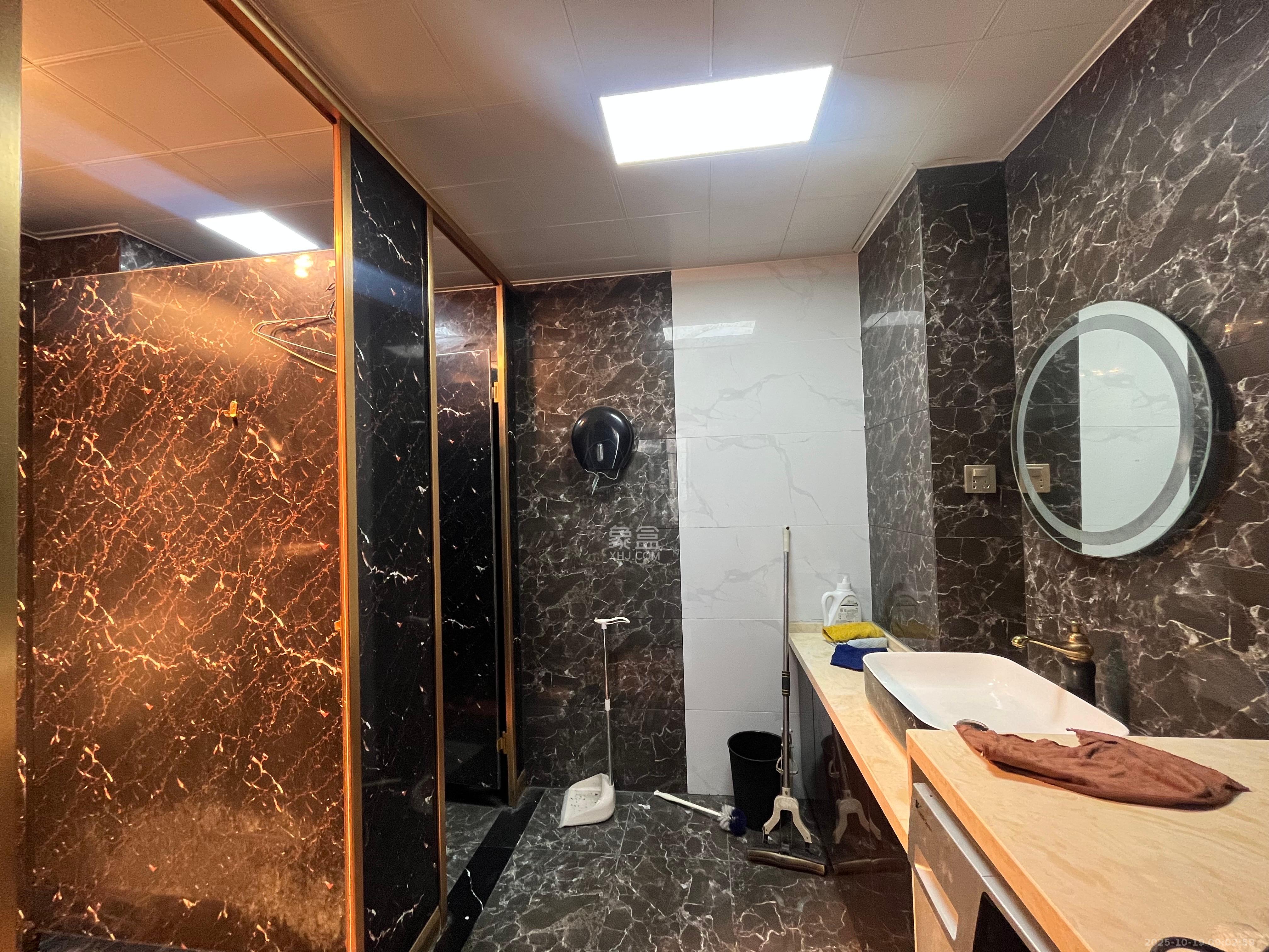 金科天悦（金科美邻汇）  5室1厅1卫    5200.0元/月室内图