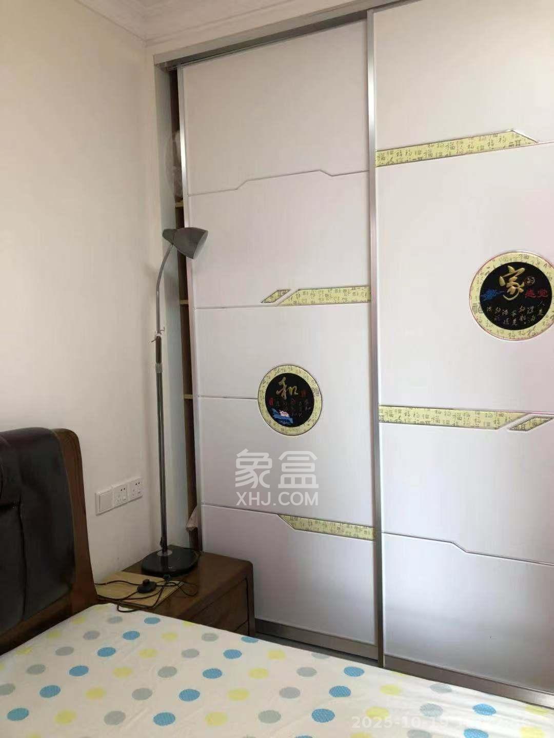 振业城二期  2室1厅1卫    2800.0元/月 振业城二期  2室1厅1卫    2800.0元/月室内图