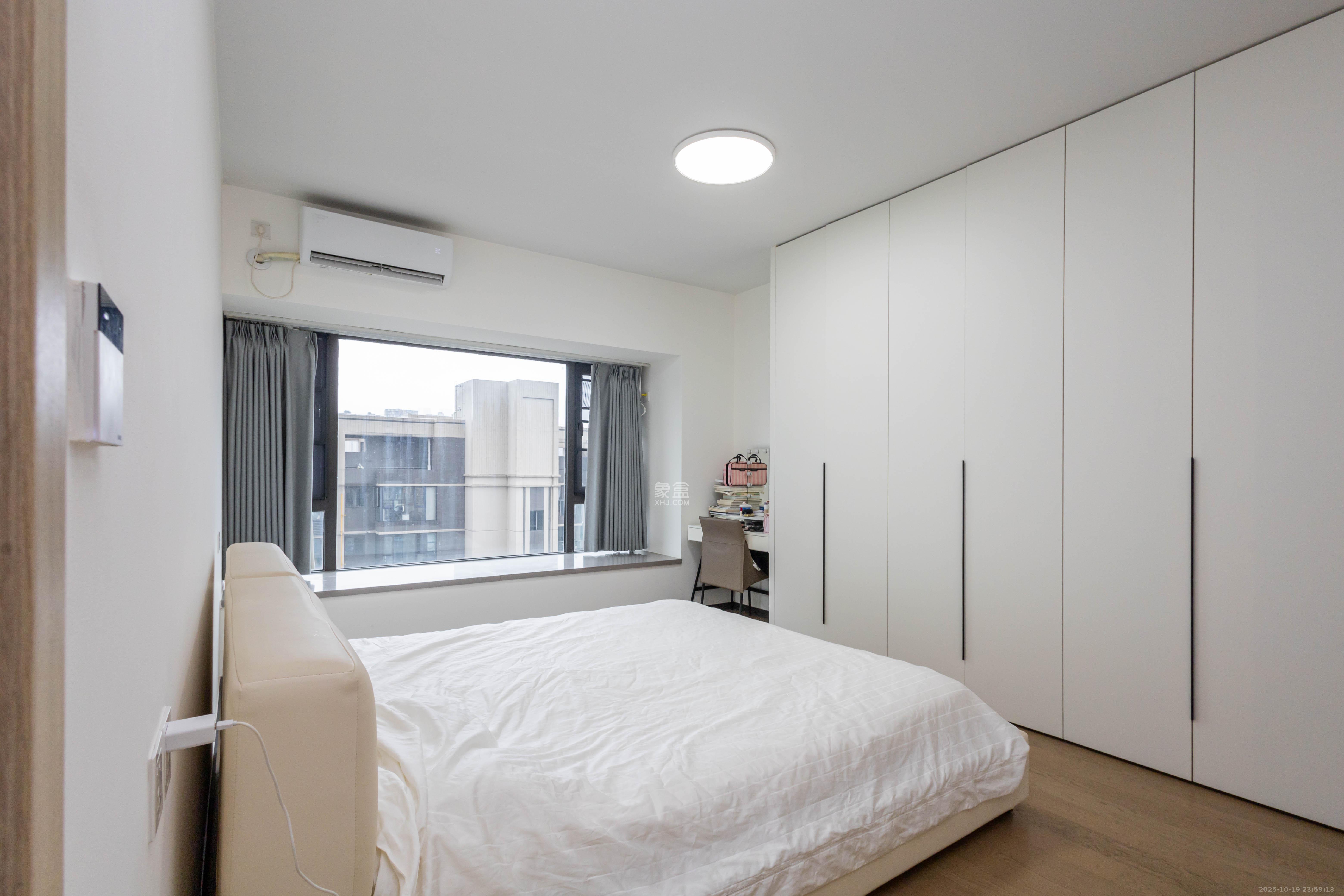 时代印记（长沙时代印记花园）  4室2厅3卫    230.0万卧室