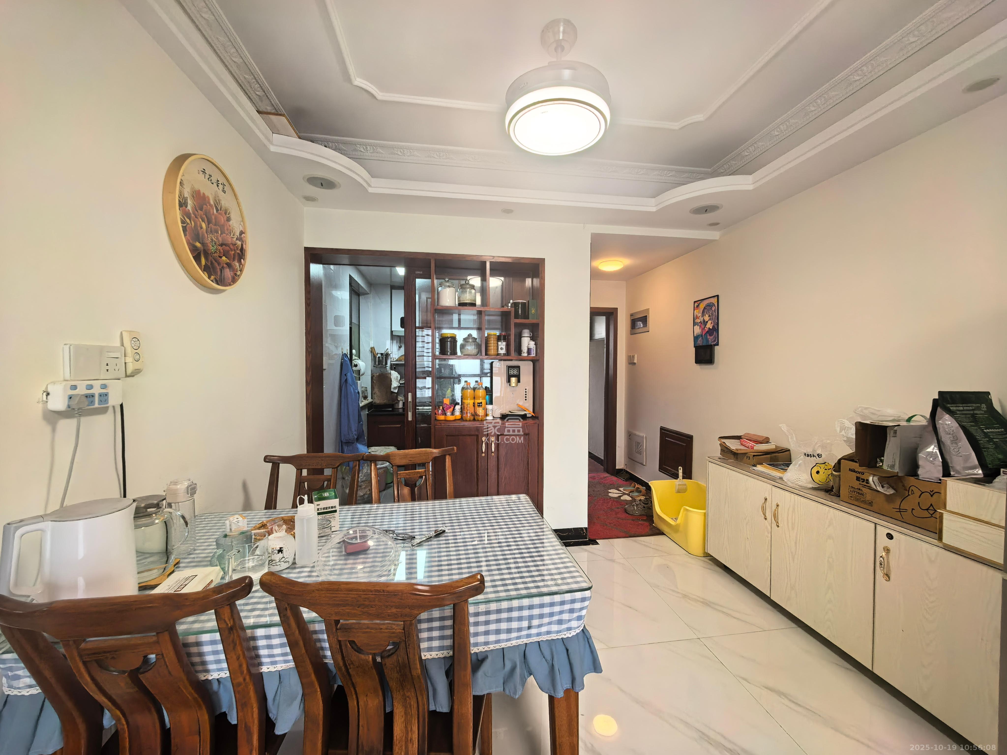 华润置地广场二期  3室2厅1卫    2500.0元/月 华润置地广场二期  3室2厅1卫    2500.0元/月室内图