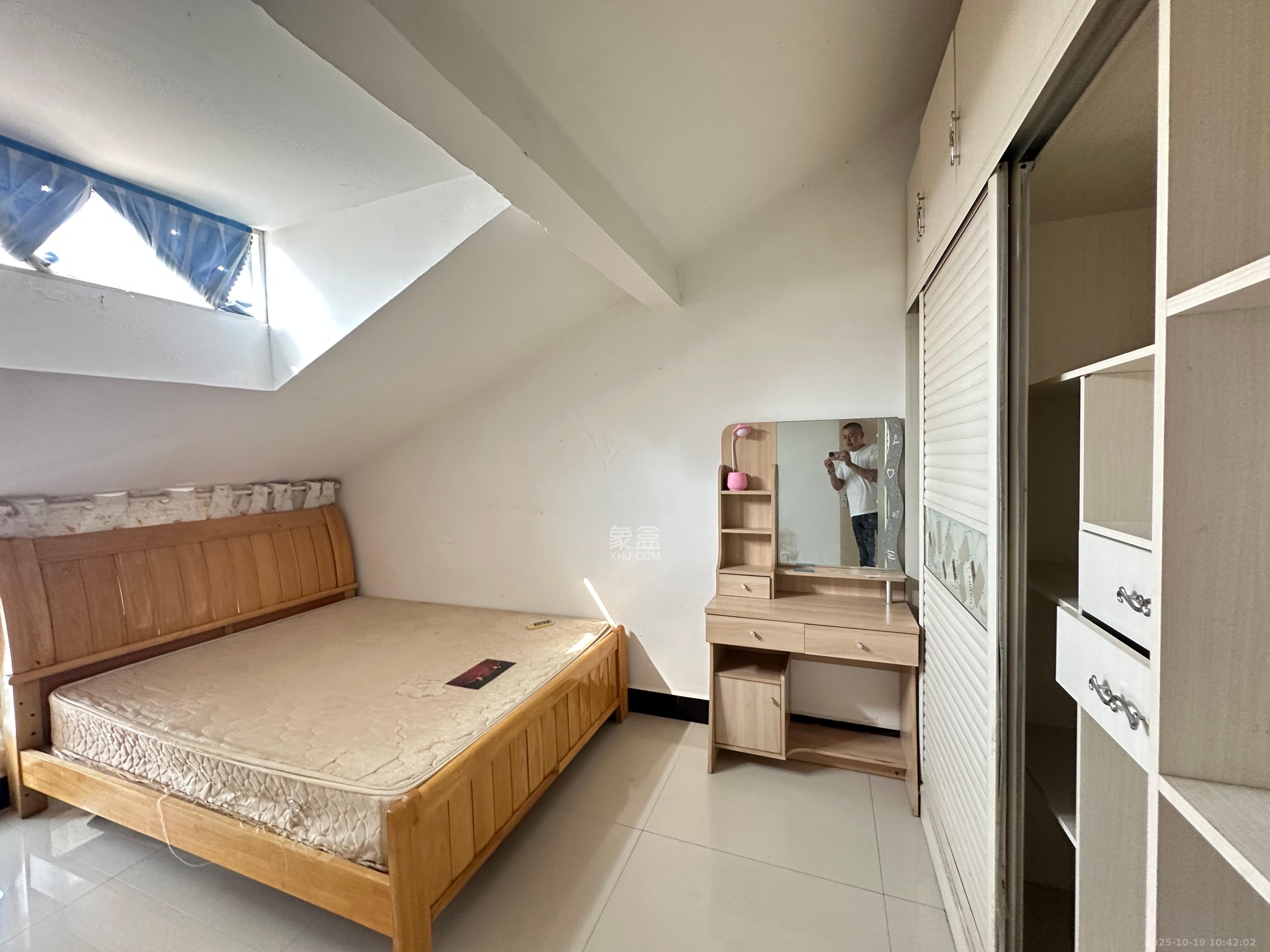 鄱阳小区  2室2厅1卫    1000.0元/月室内图