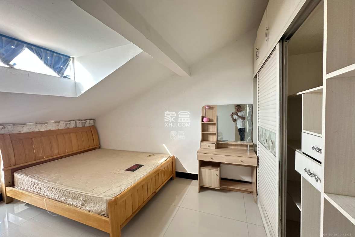 鄱阳小区 2室2厅1卫 1000.0元/月 鄱阳小区 2室2厅1卫 1000.0元/月室内图