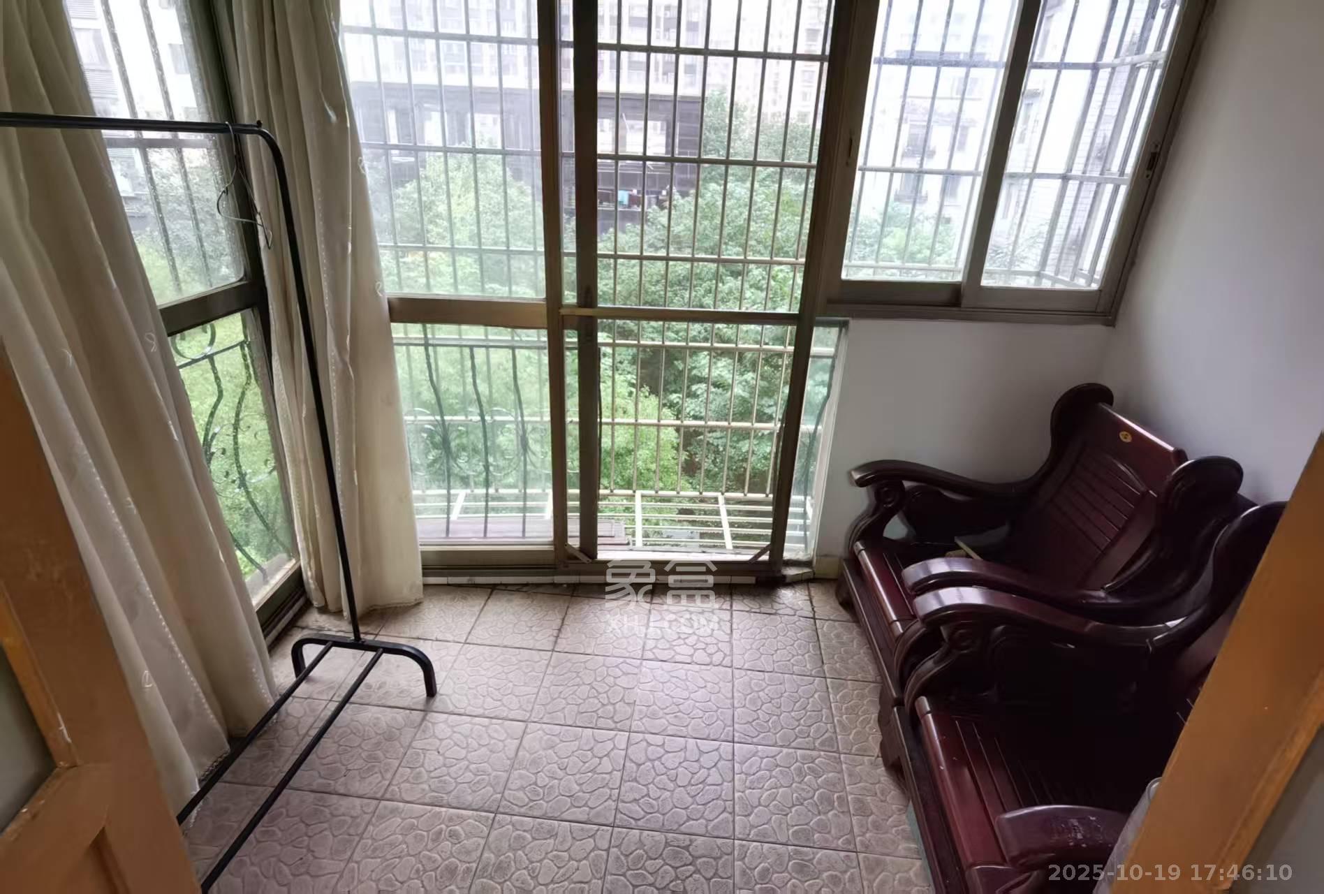 汇城花园  2室2厅1卫    2308.0元/月 汇城花园  2室2厅1卫    2308.0元/月室内图