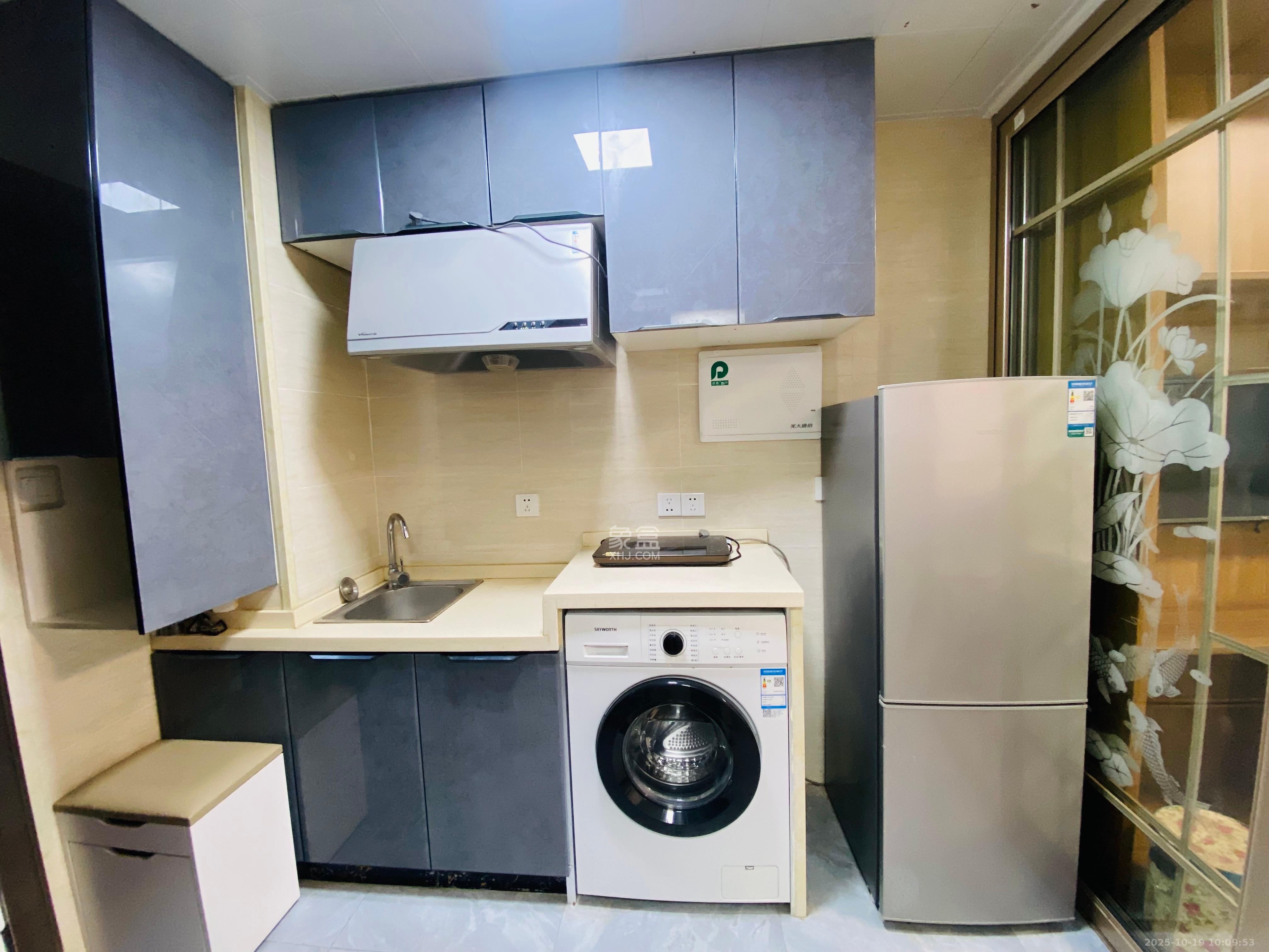 保利天禧EF区  1室1厅1卫    1800.0元/月 保利天禧EF区  1室1厅1卫    1800.0元/月室内图