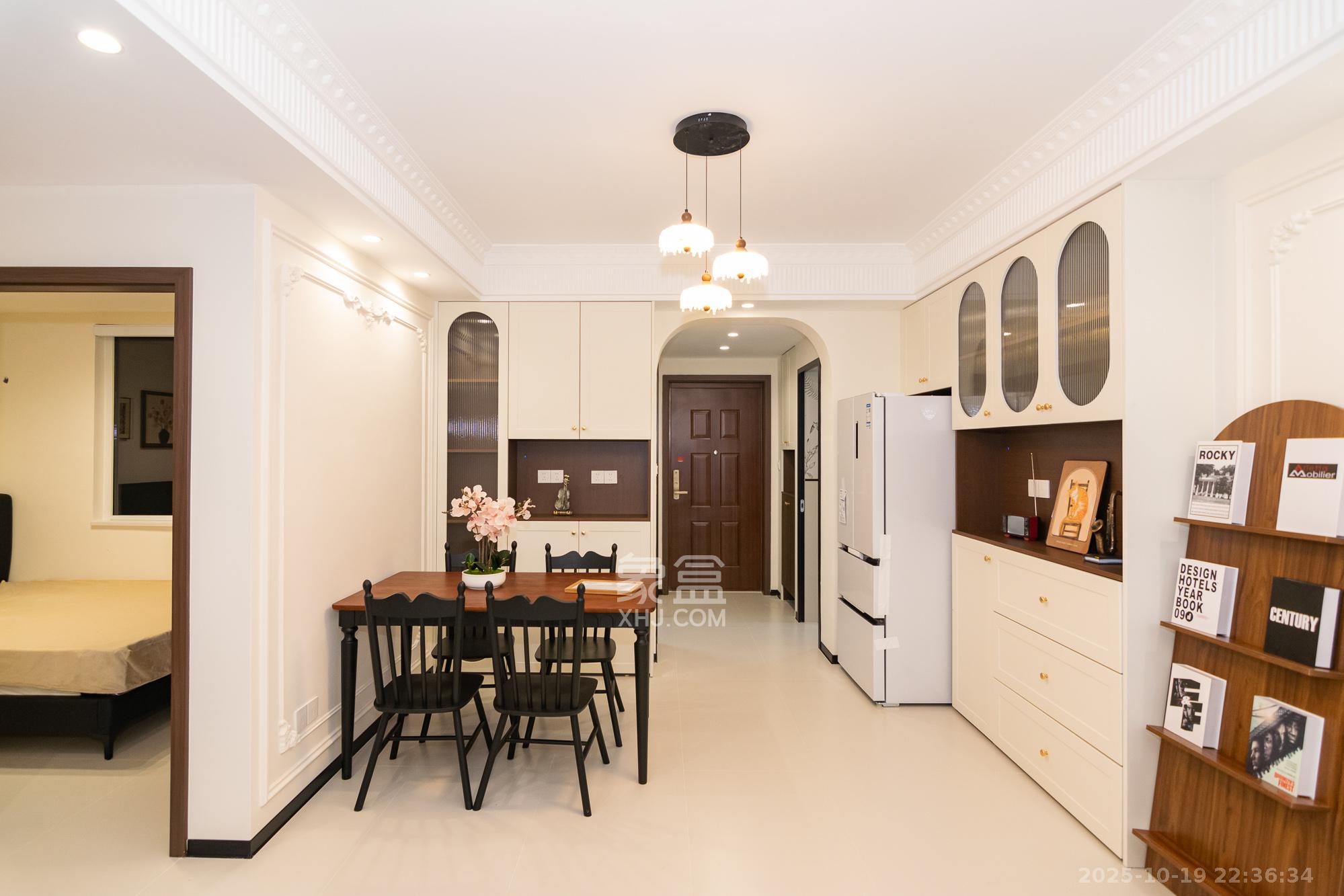 新城国际花都  3室2厅2卫    78.8万客厅