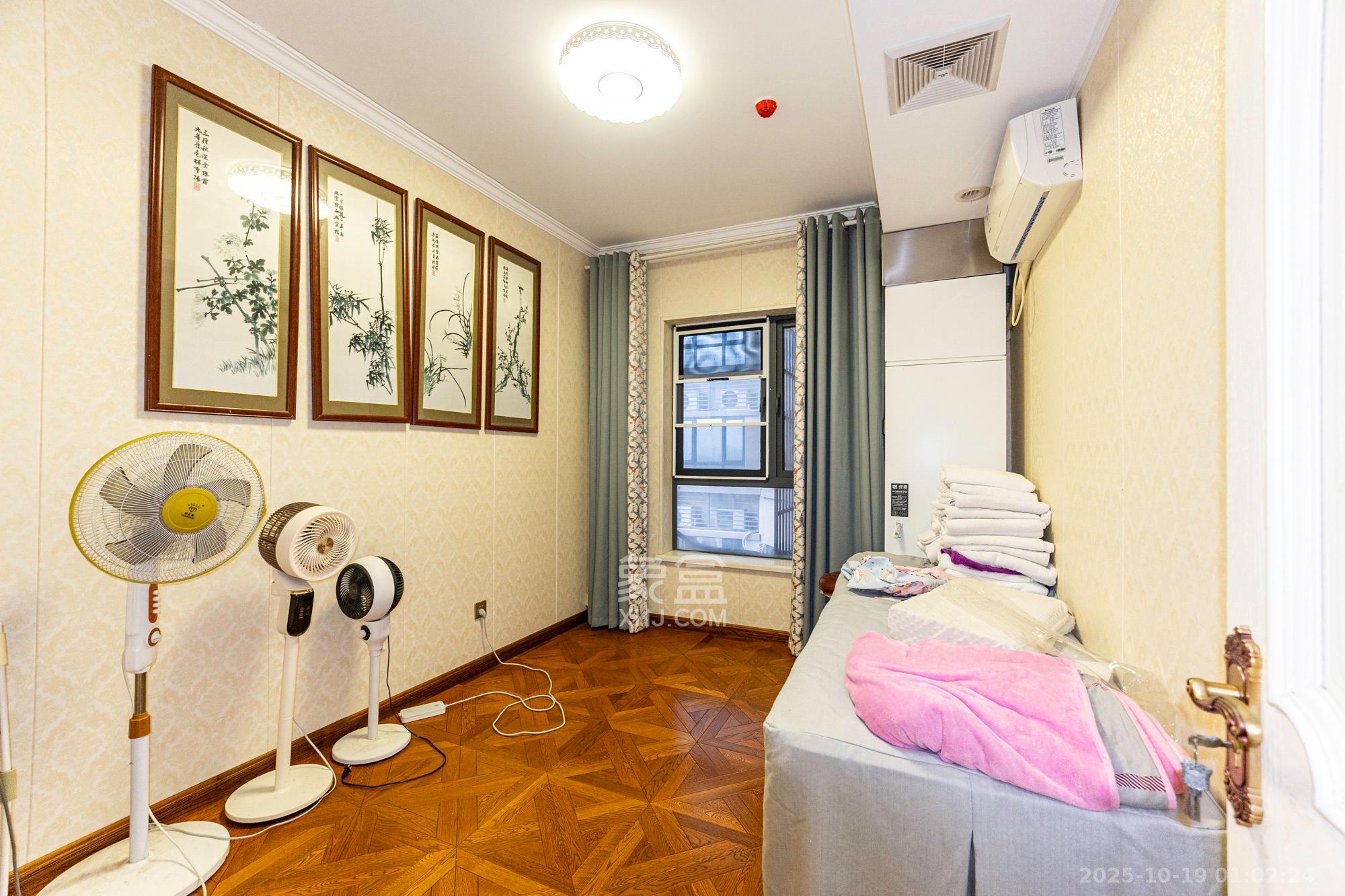 碧桂园威尼斯城  4室2厅2卫    135.0万 碧桂园威尼斯城  4室2厅2卫    135.0万卧室