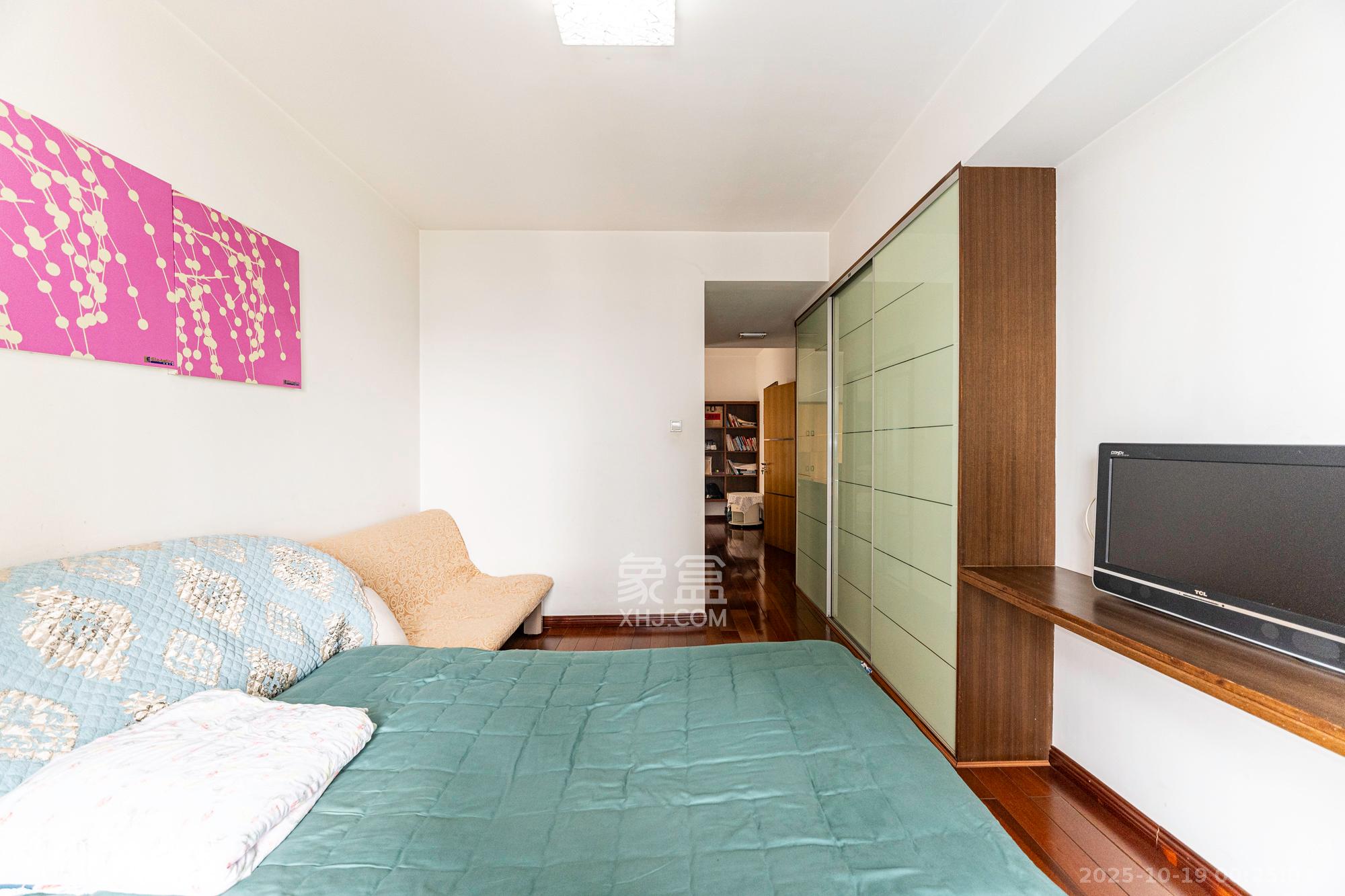 明城公寓 4室2厅2卫 89.8万 明城公寓 4室2厅2卫 89.8万卧室