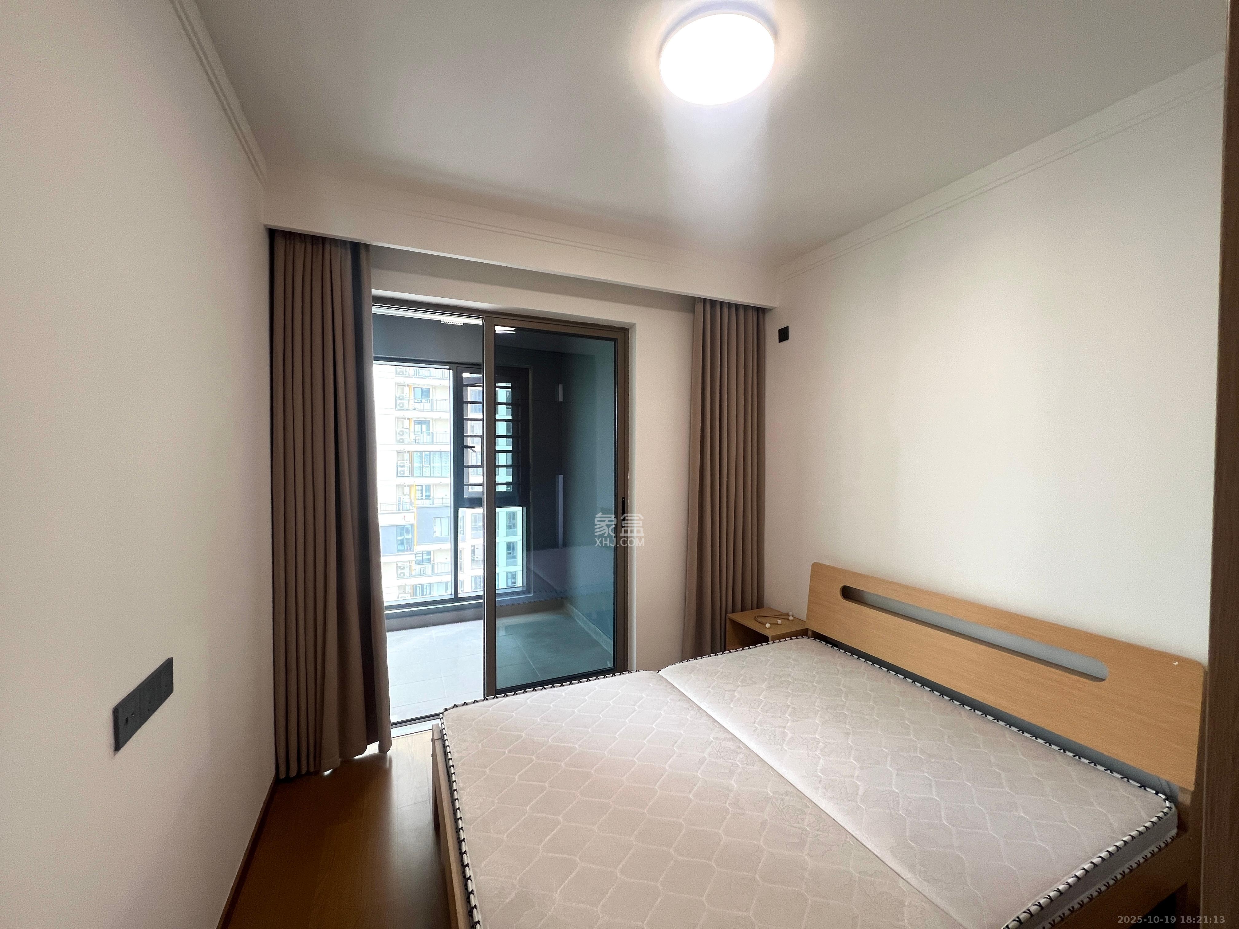 旭辉雨花郡  3室2厅2卫    4300.0元/月室内图