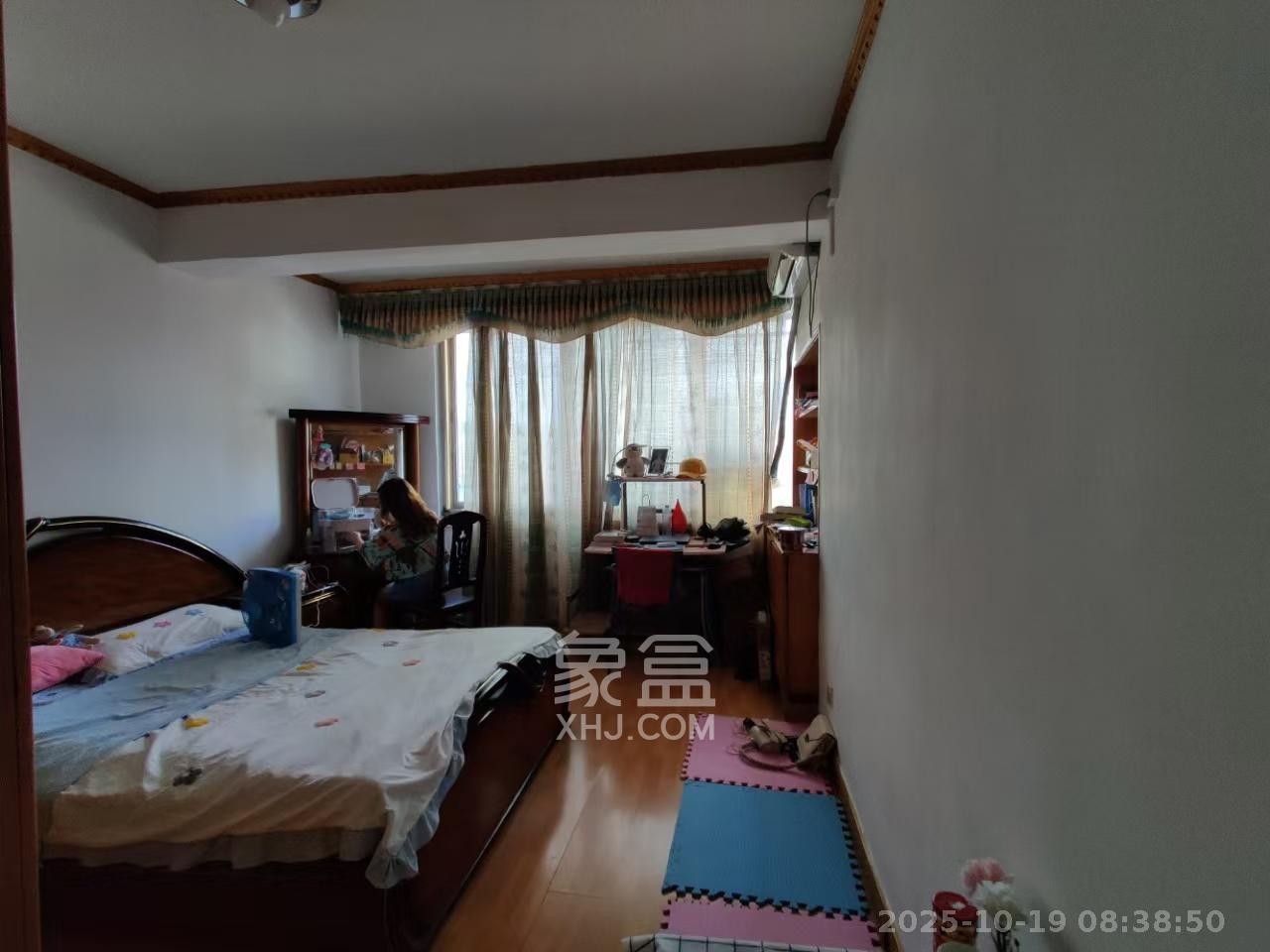 学宫街散盘  2室1厅1卫    2500.0元/月