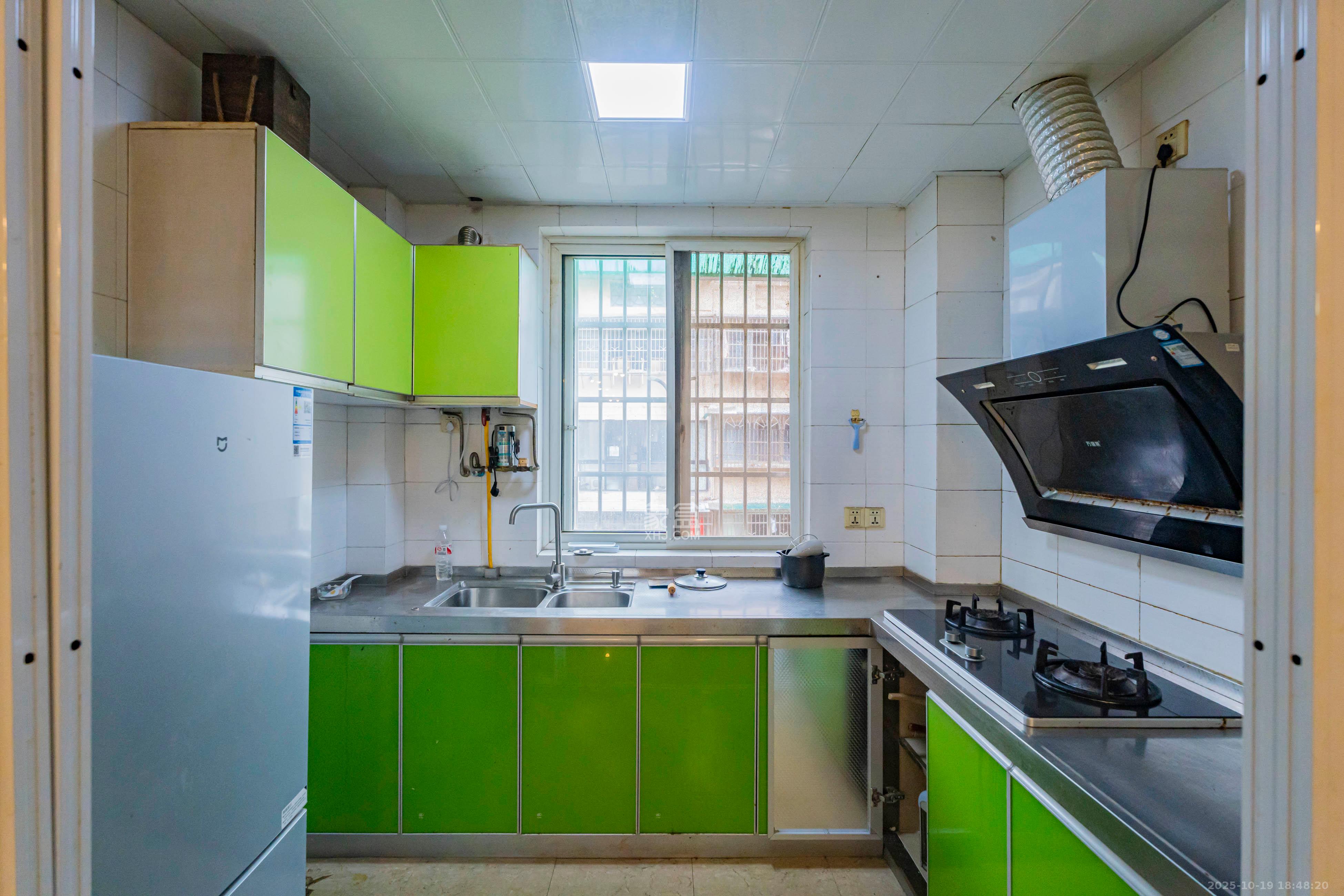 金地园  2室2厅1卫    49.8万 金地园  2室2厅1卫    49.8万厨房