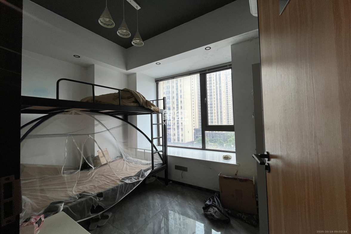 金科天悦(金科美邻汇) 5室1厅1卫 5200.0元/月 金科天悦(金科美邻汇) 5室1厅1卫 5200.0元/月室内图