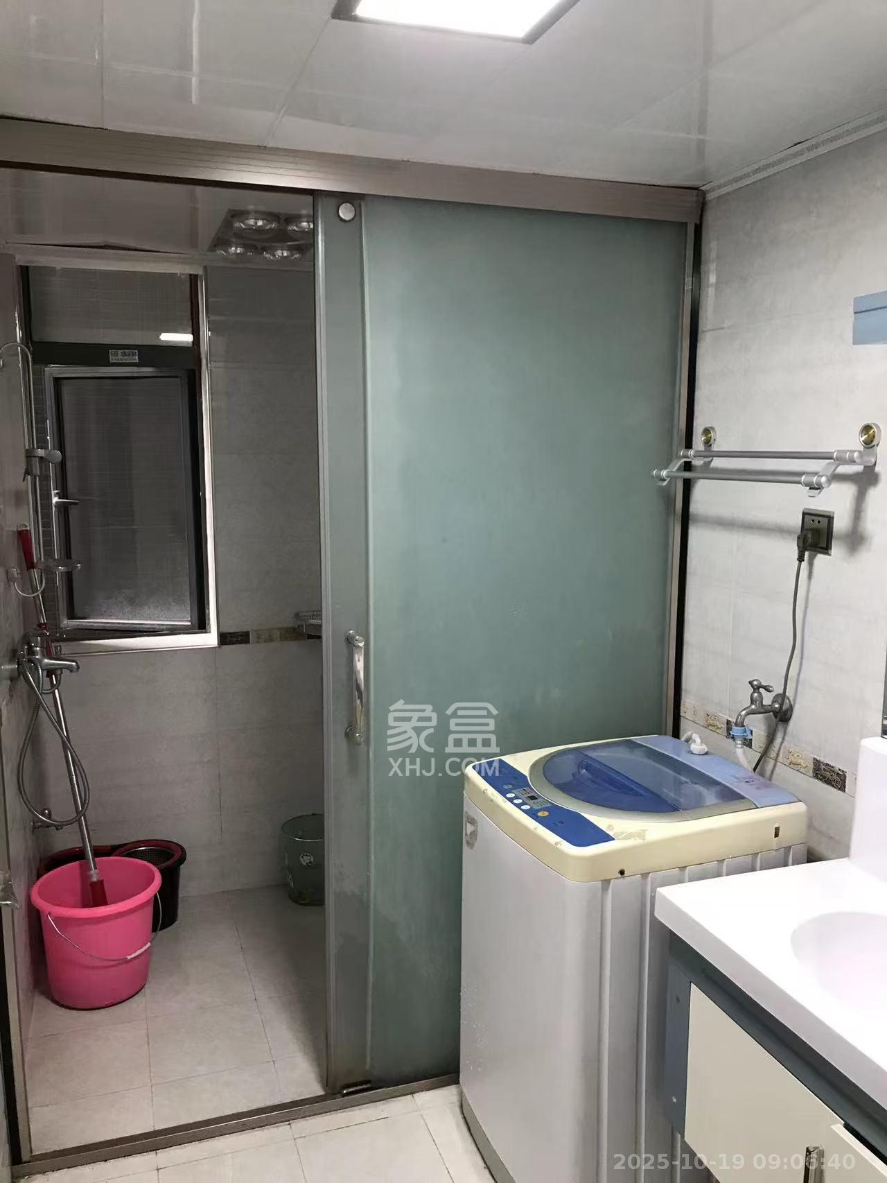 恒基凯旋门一二期  2室1厅1卫    2000.0元/月 恒基凯旋门一二期  2室1厅1卫    2000.0元/月室内图