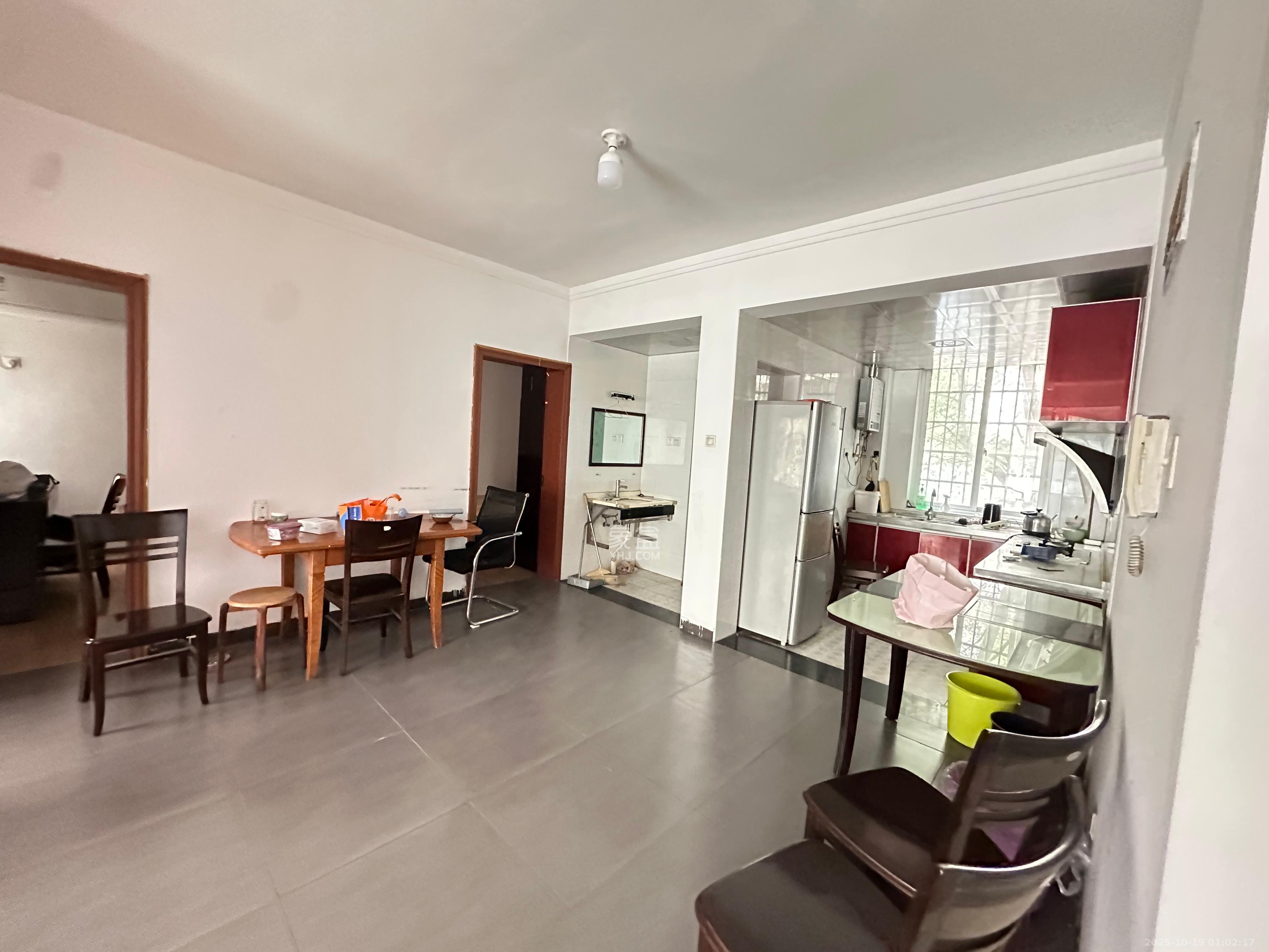 鄱阳小区  3室2厅1卫    1300.0元/月室内图