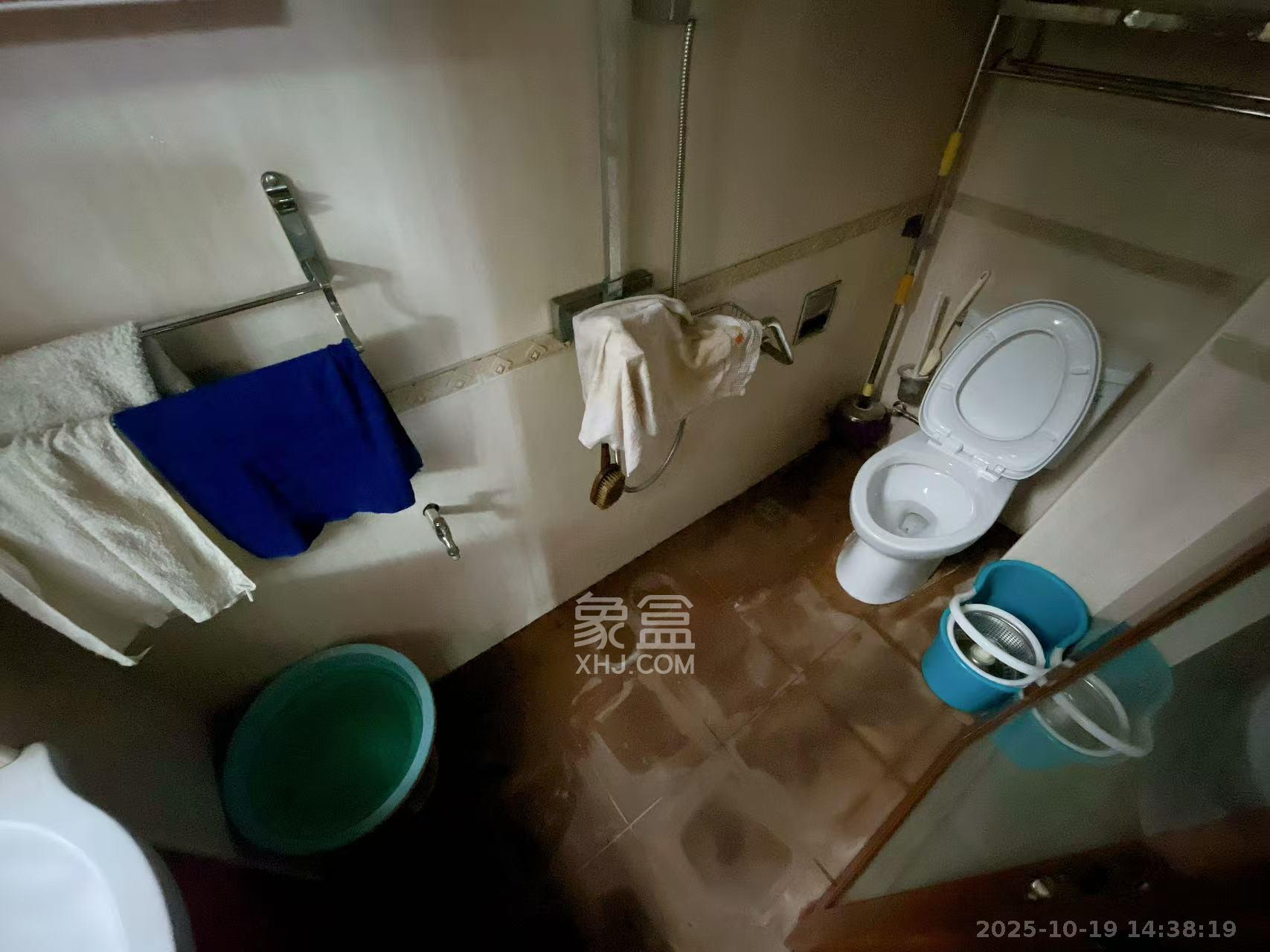 隆华金属宿舍  2室2厅1卫    2600.0元/月 隆华金属宿舍  2室2厅1卫    2600.0元/月室内图