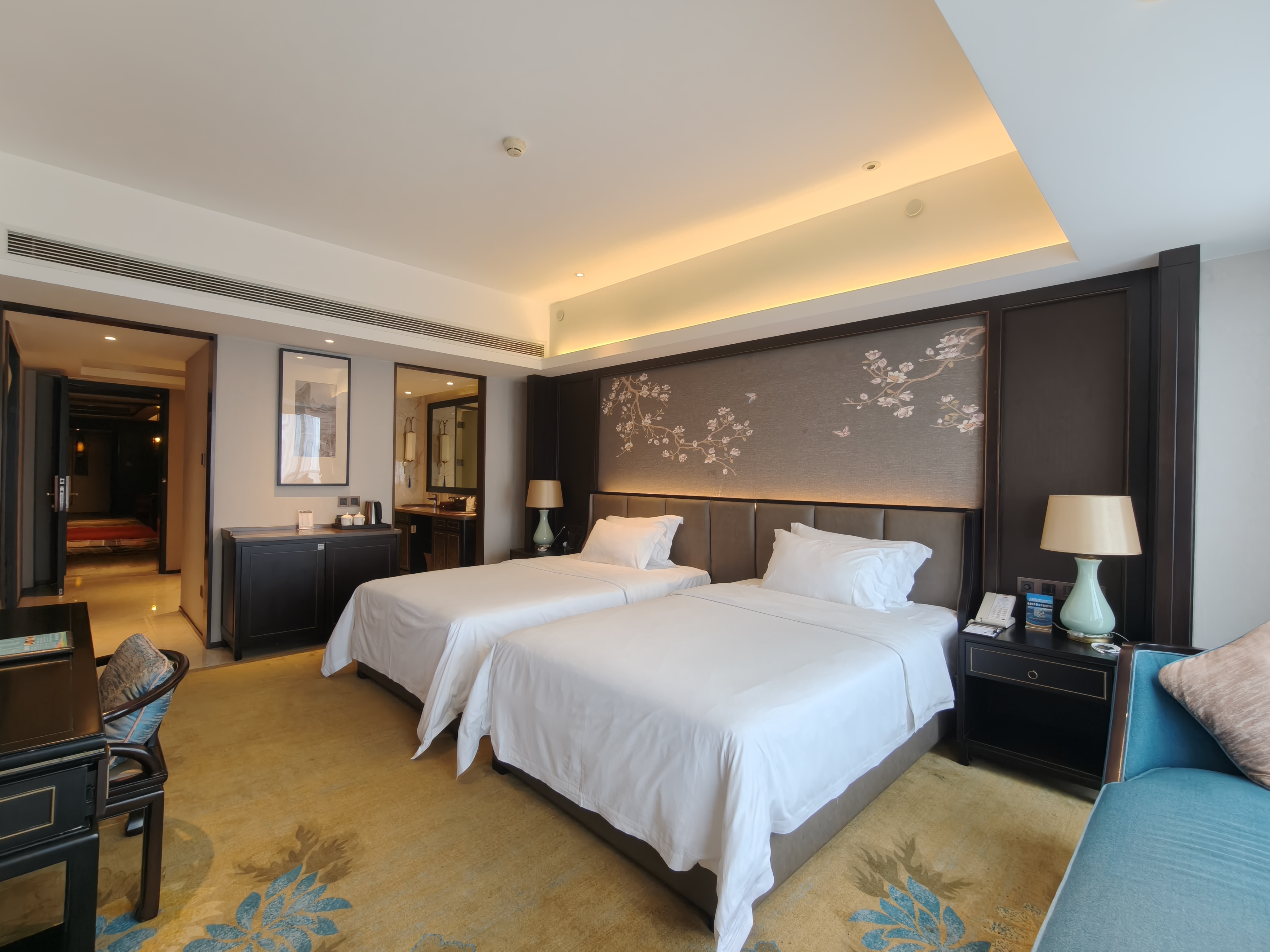 庐山春天 1室1厅0卫 30.0万 庐山春天 1室1厅0卫 30.0万室内图