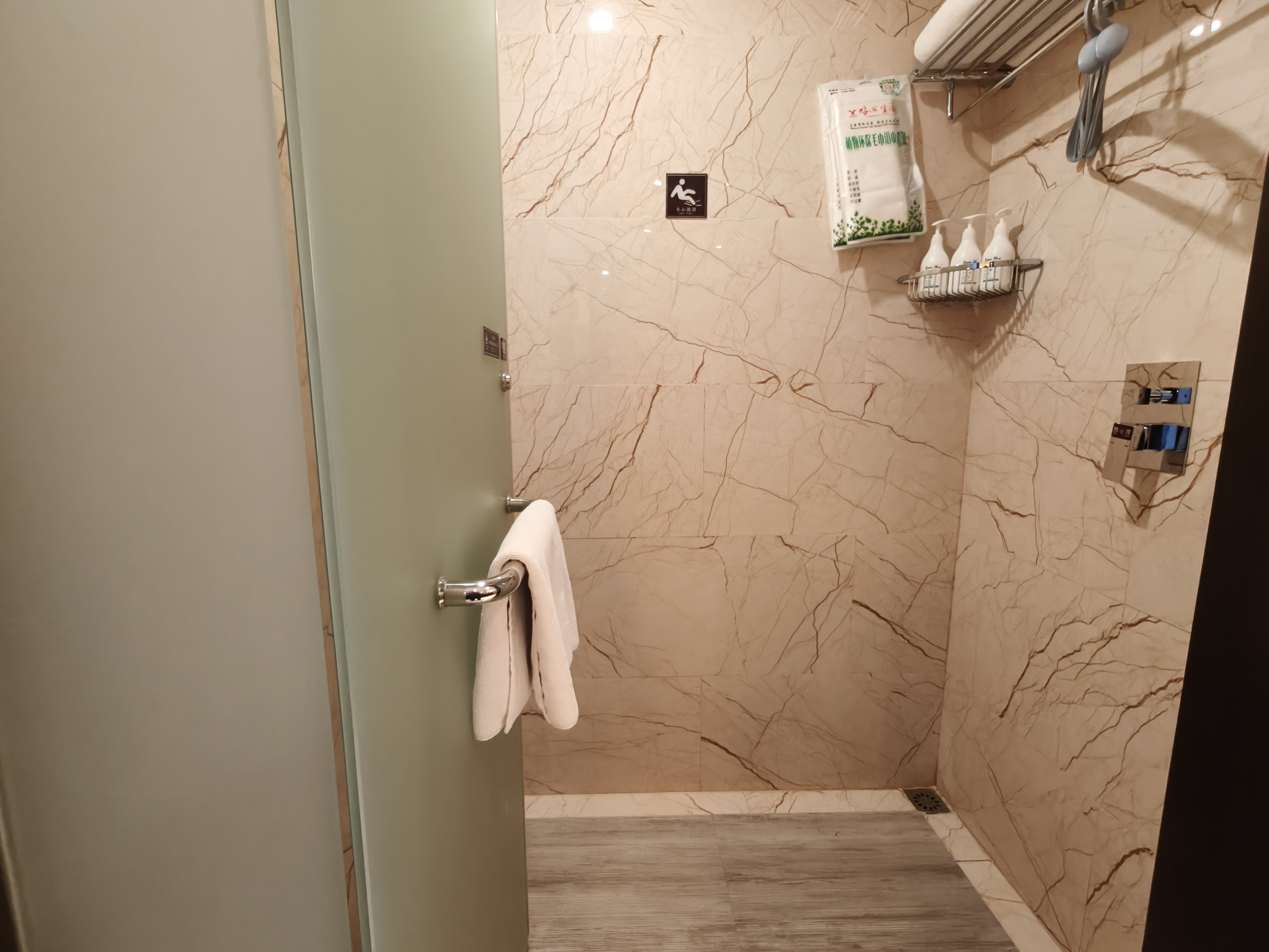 庐山春天 1室1厅1卫 29.0万 庐山春天 1室1厅1卫 29.0万室内图