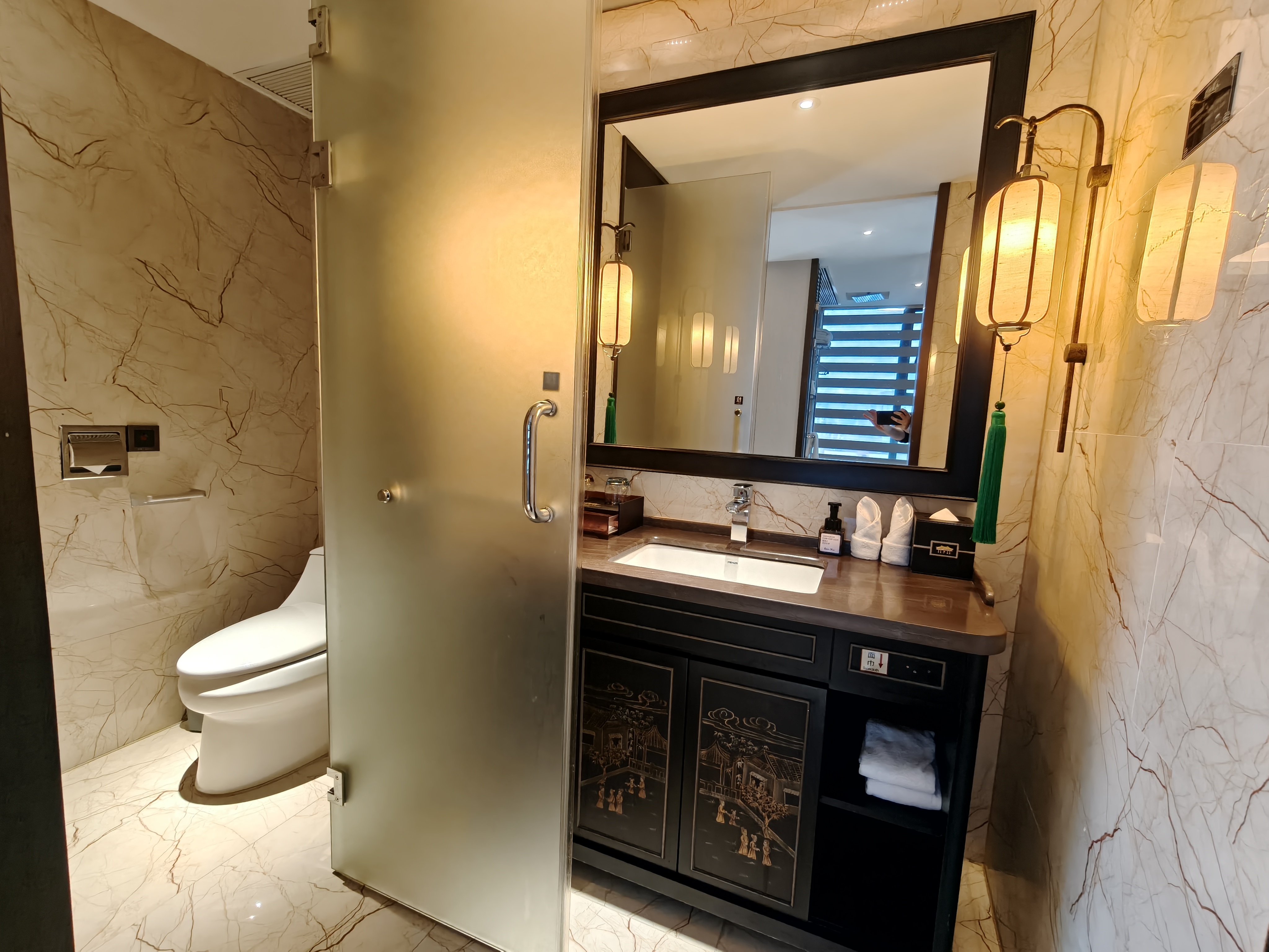 庐山春天 1室1厅1卫 28.0万 庐山春天 1室1厅1卫 28.0万室内图