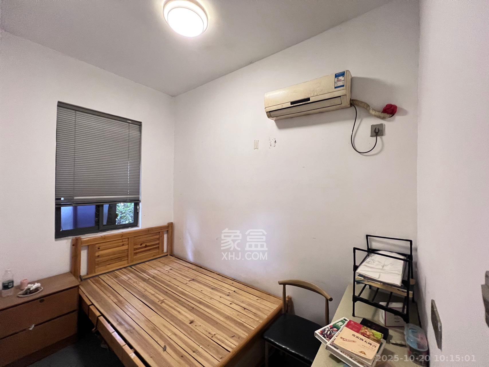 碧翠园（中房）  10室3厅4卫    13000.0元/月室内图