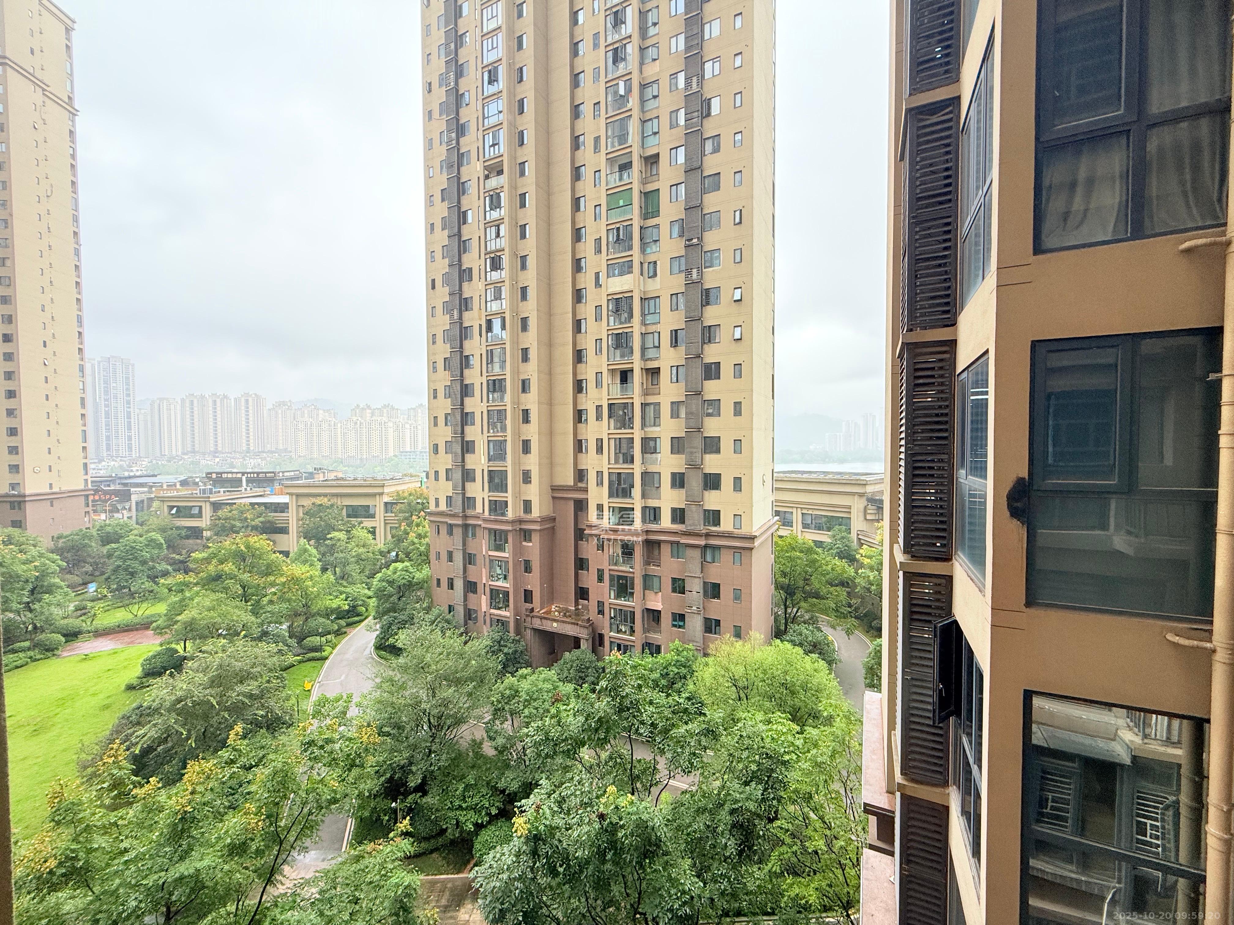 中建梅溪湖中心  4室2厅2卫    3200.0元/月室内图