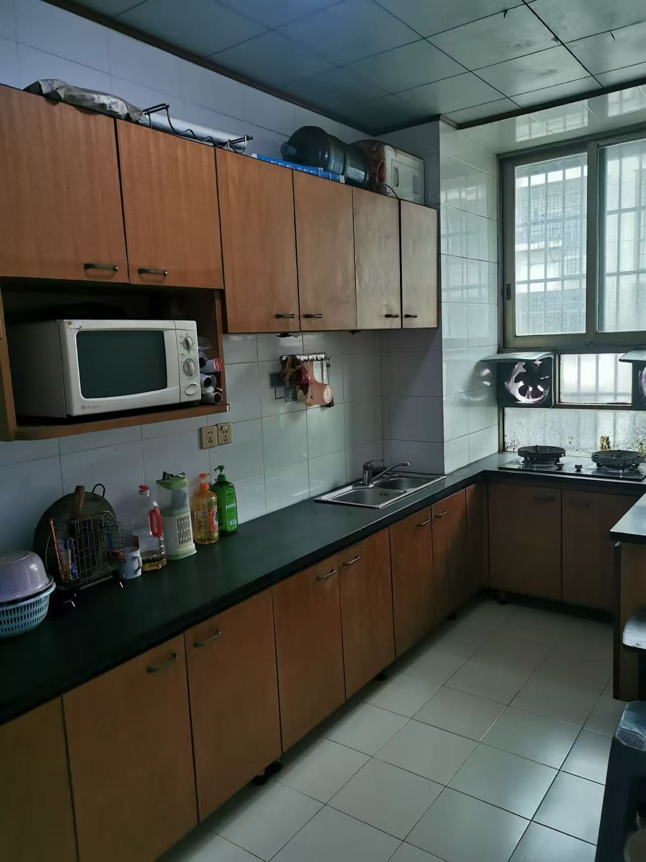 移民小区  4室2厅2卫    1000.0元/月室内图