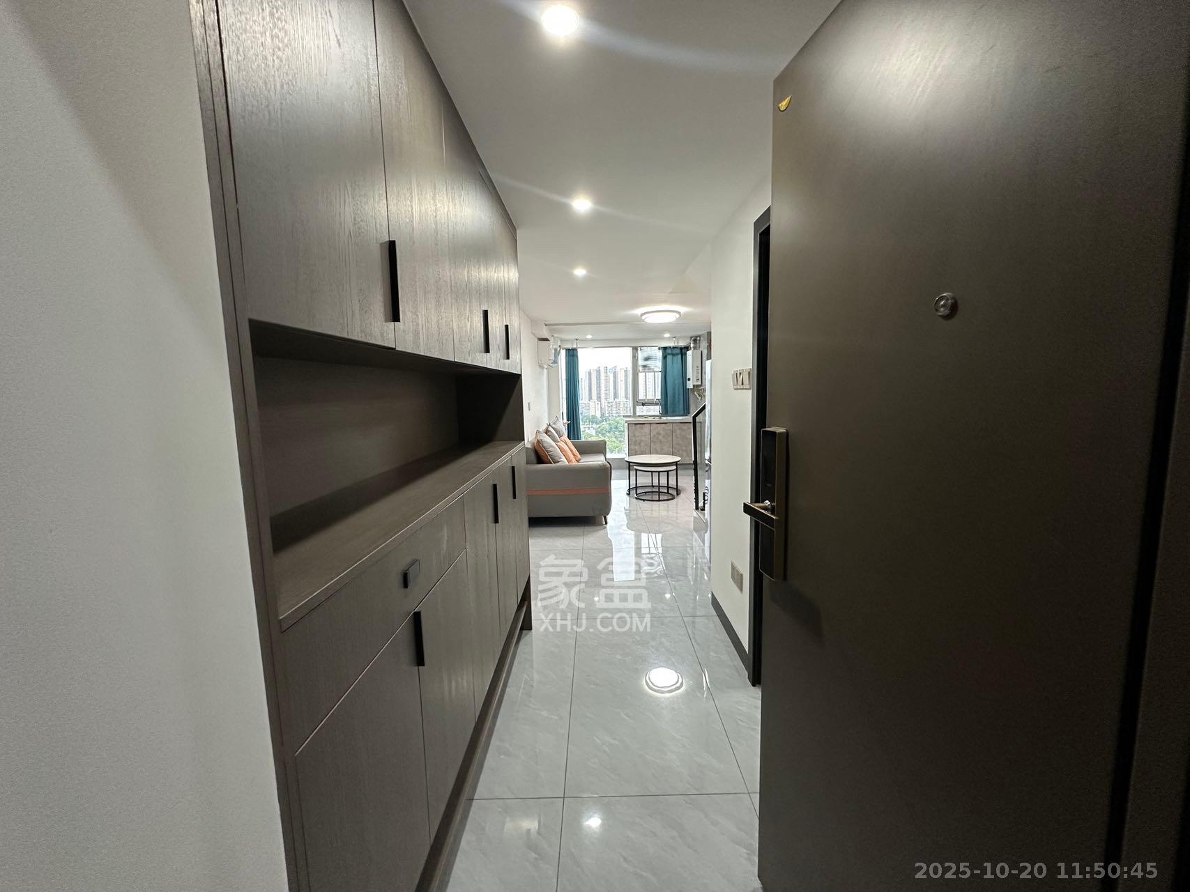 卓越伊景寓  2室1厅1卫    2200.0元/月室内图