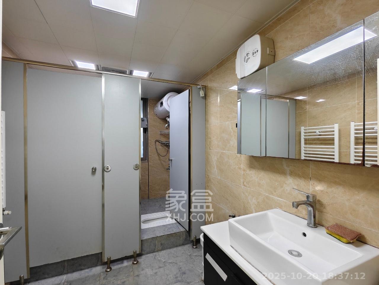 潮宗御苑  4室2厅2卫    8280.0元/月 潮宗御苑  4室2厅2卫    8280.0元/月室内图