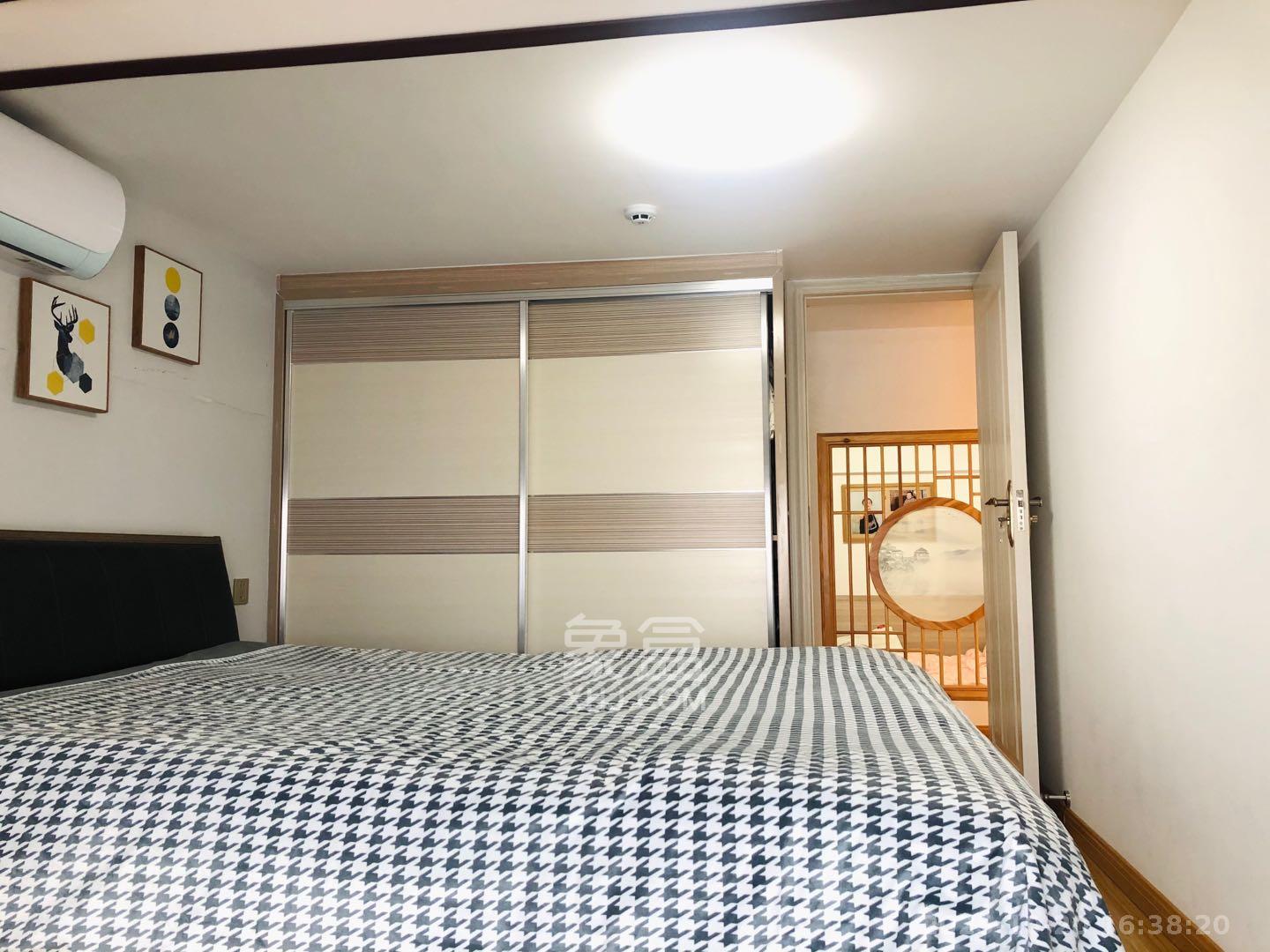 艾美潇湘  1室1厅1卫    1600.0元/月室内图