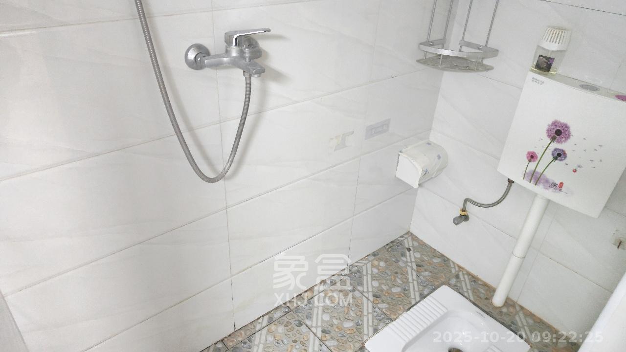 梅溪国际公寓（步步高新天地）  1室1厅1卫    1500.0元/月室内图