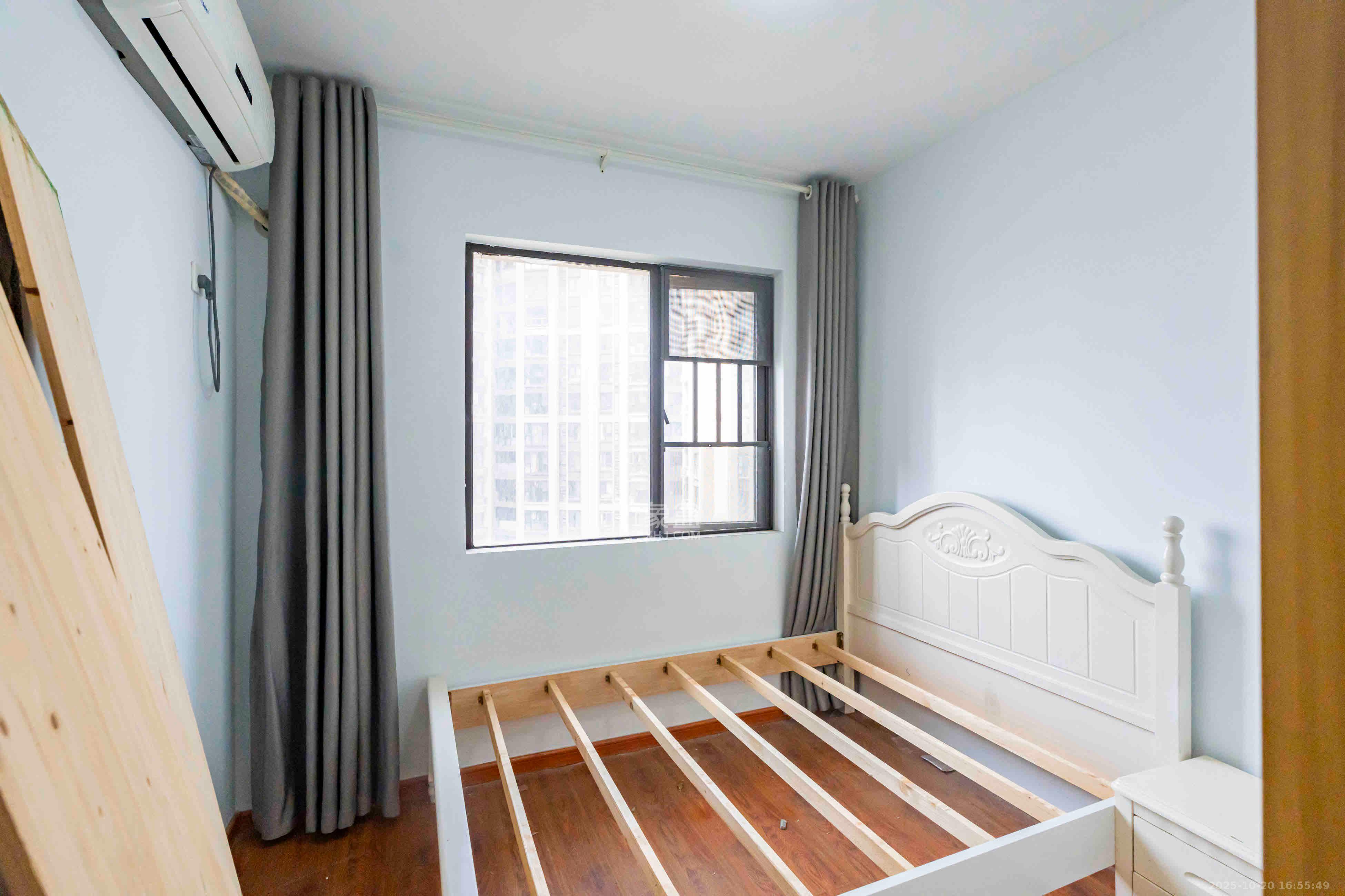 上园商住小区 3室2厅1卫 3000.0元/月 上园商住小区 3室2厅1卫 3000.0元/月室内图