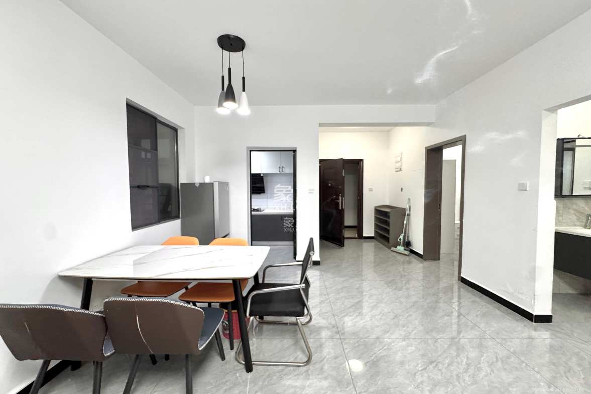 中南红领邦(红星嘉和苑) 1室0厅0卫 2200.0元/月 中南红领邦(红星嘉和苑) 1室0厅0卫 2200.0元/月室内图