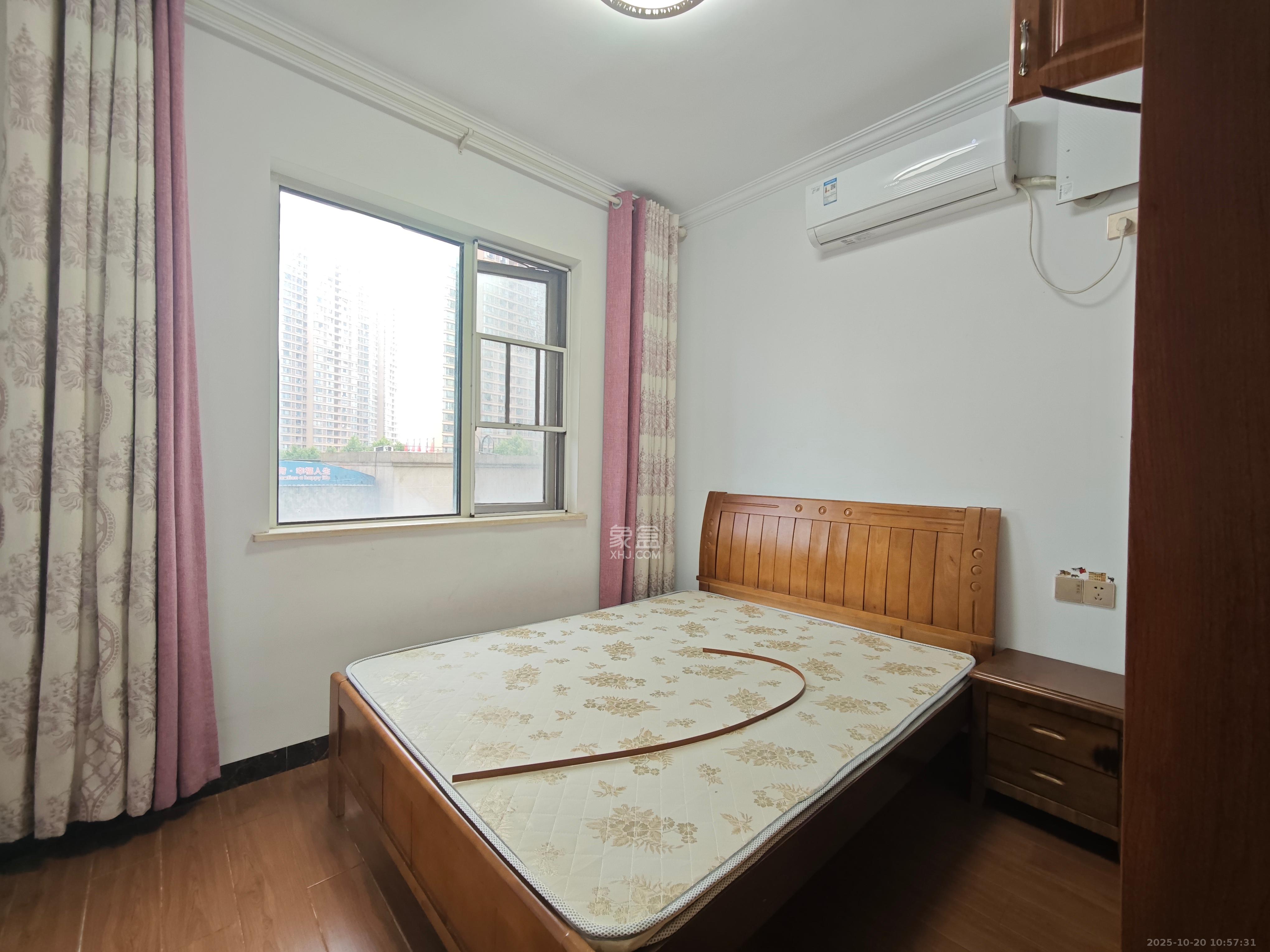 五矿万境水岸五期(五矿万境水岸文苑) 3室2厅2卫 2300.0元/月 五矿万境水岸五期(五矿万境水岸文苑) 3室2厅2卫 2300.0元/月室内图