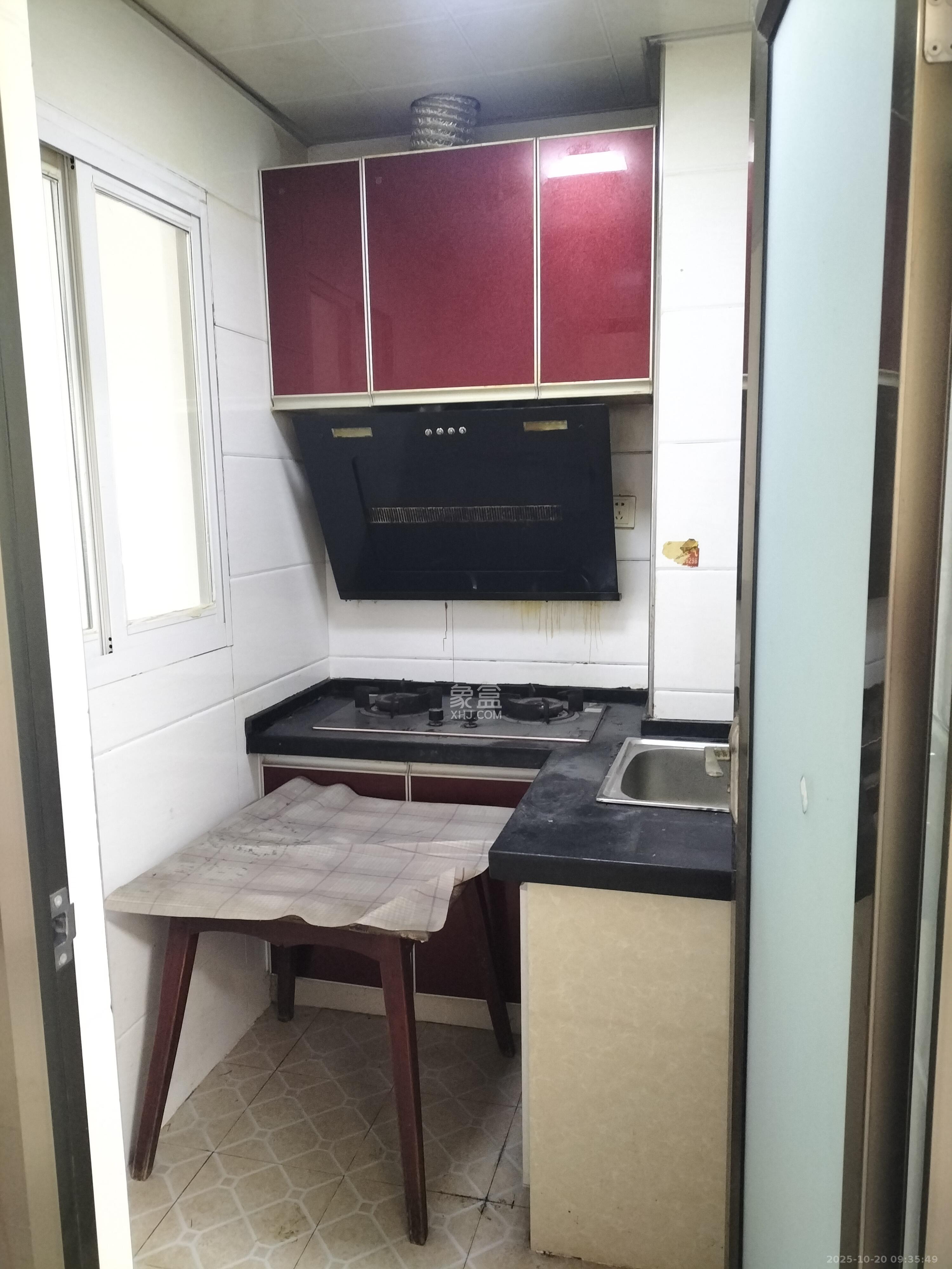 骑龙安置小区 1室0厅0卫 1200.0元/月 骑龙安置小区 1室0厅0卫 1200.0元/月室内图