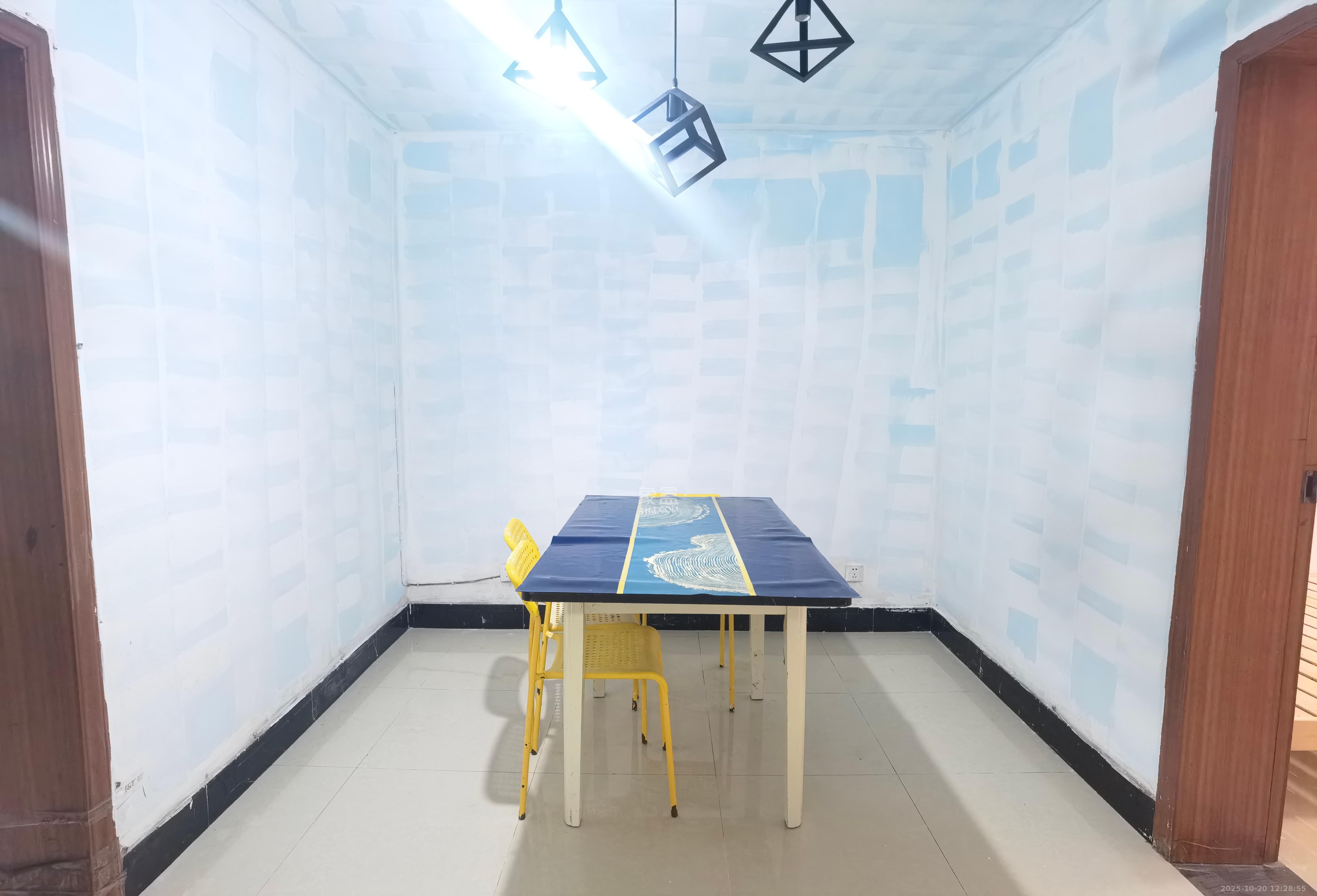 枫林美景  2室2厅1卫    1750.0元/月 枫林美景  2室2厅1卫    1750.0元/月室内图