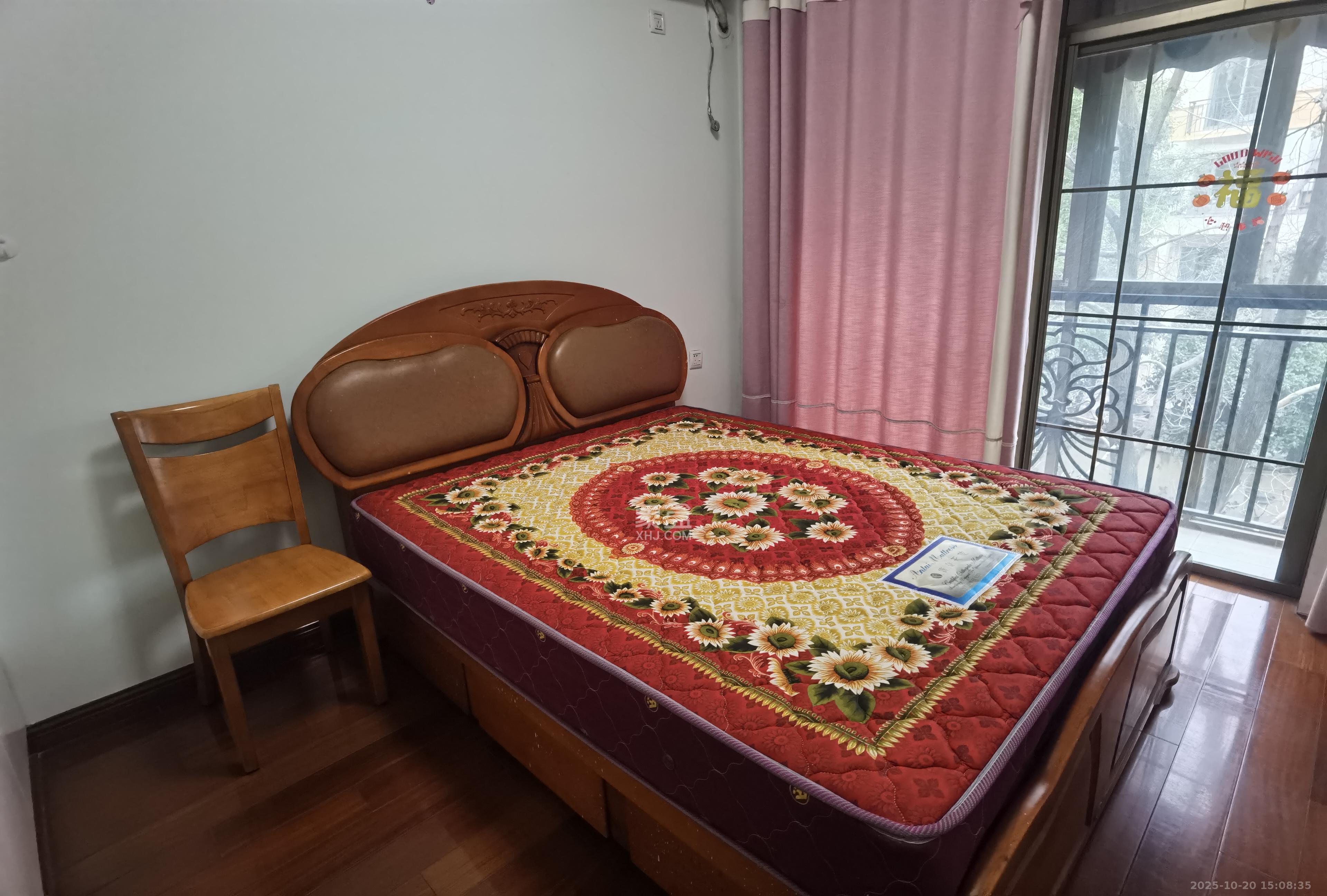 卓越蔚蓝海岸一期  3室2厅2卫    3000.0元/月室内图