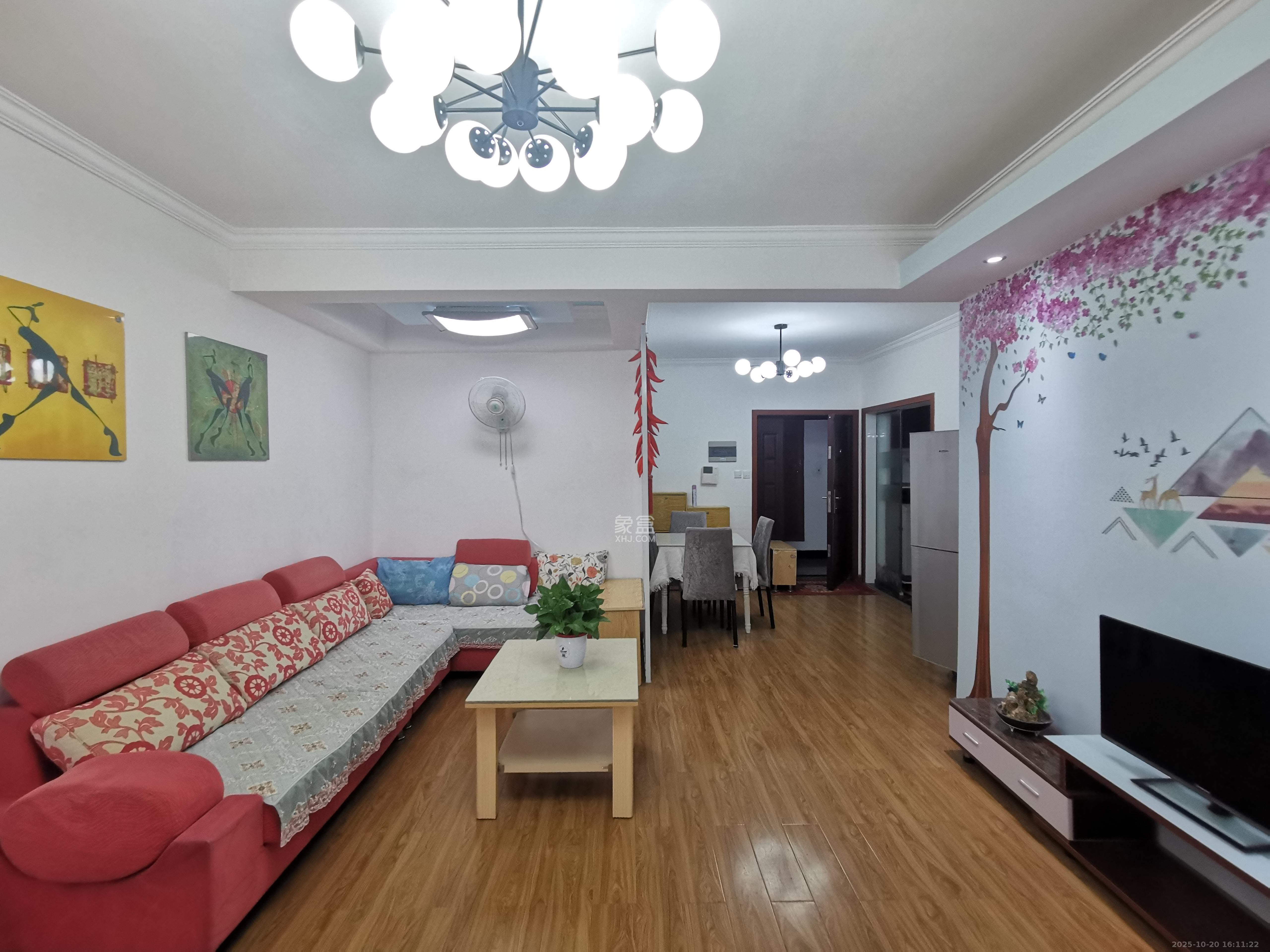 湘府9号  2室1厅1卫    2100.0元/月室内图