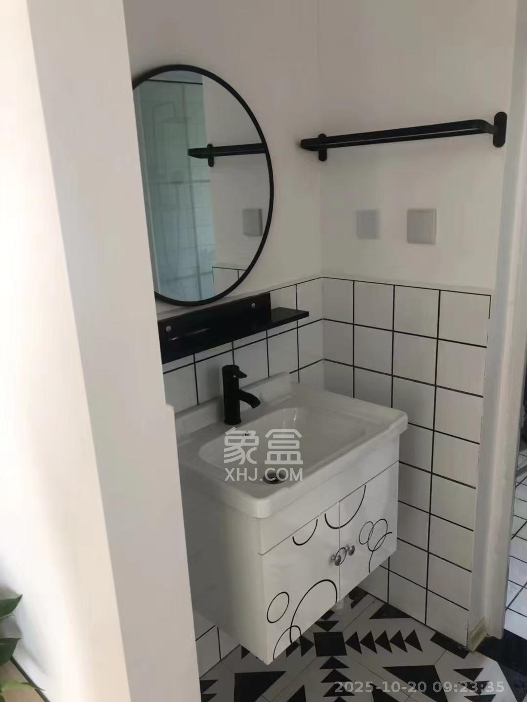 梅溪湖合能璞丽 3室2厅2卫 2400.0元/月 梅溪湖合能璞丽 3室2厅2卫 2400.0元/月室内图